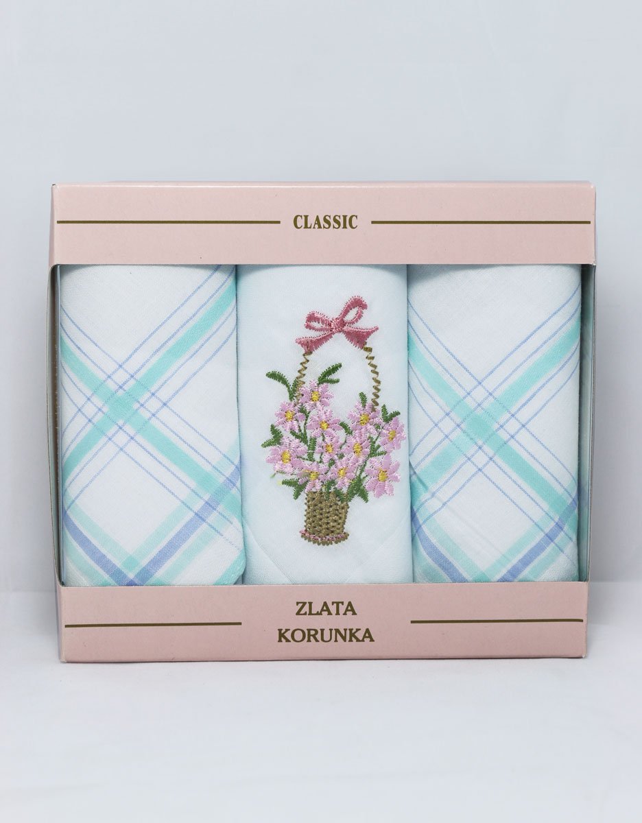 90329-55 Zlata Korunka Носовой платок женский, цвет: мультиколор, 29х29 см, 3 шт90329-55 90329-55 Zlata Korunka Носовой платок женский, цвет: мультиколор, 29х29 см, 3 шт90329-55Платки носовые женские в упаковке по 3 шт. Носовые платки изготовлены из 100% хлопка, так как этот материал приятен в использовании, хорошо стирается, не садится, отлично впитывает влагу.