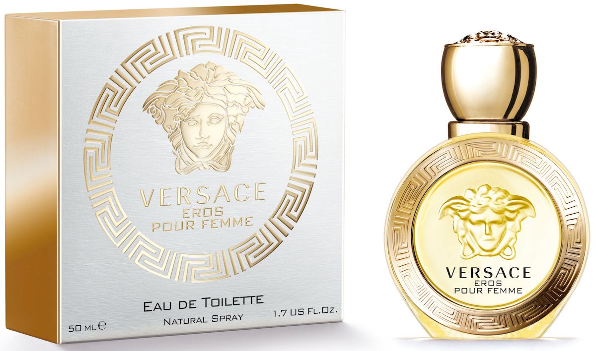 Versace Eros Pour Femme Туалетная вода 50 мл750130 Versace Eros Pour Femme Туалетная вода 50 мл750130Аромат для женщин, которые знают, что такое страсть. Всепобеждающая власть женщины, заключенная в искрящемся и чувственном аромате. Созданный Донателлой Версаче, этот аромат излучает силу, индивидуальность и соблазн. Туалетная вода Versace Eros Pour Femme - это новое измерение свежести, захватывающей и чувственной. Верхняя нота: Сицилийский лимон, Мандарин, Малиновый сорбет, Белая смородина. Средняя нота: Фрезия, Магнолия, Лепестки жасмина, Абсолю померанца. Шлейф: Амброксан, Чувственные древесные ноты, Белые пачули, Мускус. Цветочный фруктовый древесный. Всепобеждающая власть женщины, заключенная в искрящемся и чувственном аромате. Созданный Донателлой Версаче, этот аромат излучает силу, индивидуальность и соблазн.