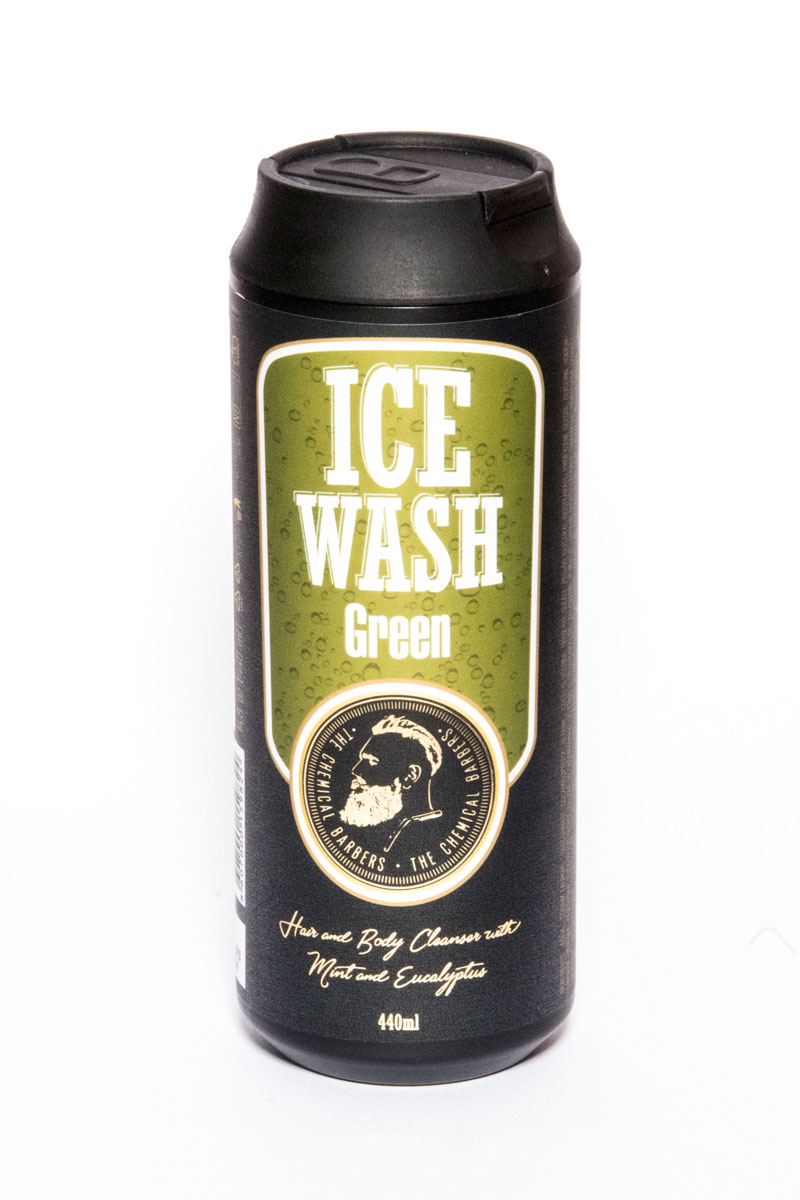 The Chemical Barbers Гель для душа Ice Wash Green 440 мл11650015 The Chemical Barbers Гель для душа Ice Wash Green 440 мл11650015Гель для душа с натуральными экстрактами мяты и эвкалипта подарит Вам заряд бодрости для начала нового дня или окажет приятное охлаждающее дейтствие после физической нагрузки. Натуральные экстракты мяты и хмеля омолаживают кожу, а эвкалипт и экстракт календулы питают ее, оставляя свежий аромат. Экстракты зеленого чая и каштана стимулируют кровообращение, интенсивно увлажняют кожу, а ментол дарит ощущение легкой прохлады.