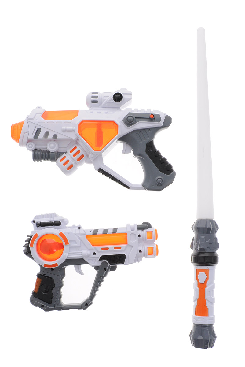 ABtoys Набор пехотинца Космический десант 3 предмета C-00156C-00156 ABtoys Набор пехотинца Космический десант 3 предмета C-00156C-00156Набор пехотинца ABtoys Космический десант поможет юному космическому десантнику придумать невероятное количество захватывающих игровых сюжетов. Набор включает в себя два мощных бластера и световой меч. Работа бластеров и меча сопровождается световыми и звуковыми эффектами. Благодаря качественной сборке и прочному пластику все оснащение космического десантника сможет выдержать любые испытания. Для работы одного бластера необходимы 3 батарейки типа АА напряжением 1,5V (не входят в комплект), для работы второго бластера необходимы 3 батарейки типа ААА напряжением 1,5V (не входят в комплект) Для работы светового меча необходимы 3 батарейки типа АА напряжением 1,5V (не входят в комплект).