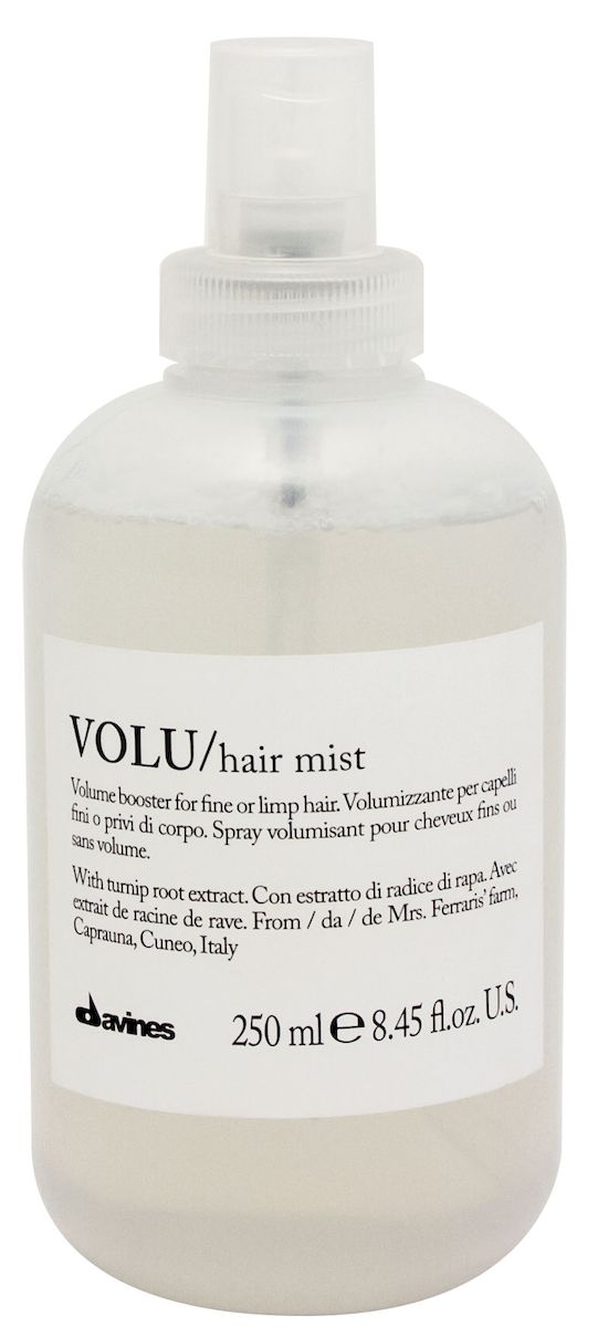 Davines Несмываемый спрей для придания объема волосам Essential Haircare New Volu Hair Mist, 250 мл75055 Davines Несмываемый спрей для придания объема волосам Essential Haircare New Volu Hair Mist, 250 мл75055Специальная серия для длинных или поврежденных волос. Активный экстракт капраунской репы восстанавливает и питает локоны. Богатая важными аминокислотами формула защищает локоны. Серин и глютаминовая кислота обеспечивают благоприятное воздействие на кудри, увеличивая их объем. Фосфор, железо, кальций и набор витаминов защищают волосы, придают им плотность. Не нагружает волосы.