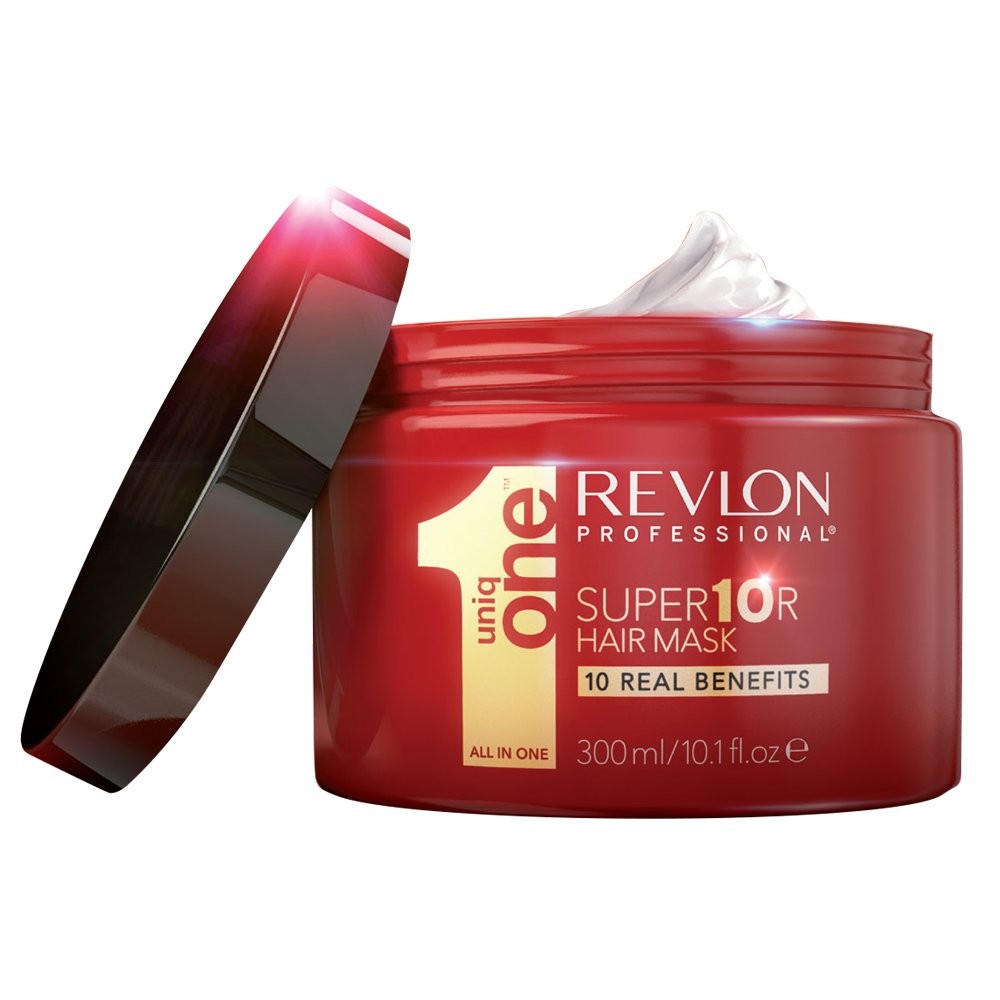 Uniq One Super Mask - Супермаска для волос 10 в 1 300 мл7220314000 Uniq One Super Mask - Супермаска для волос 10 в 1 300 мл7220314000Super Mask Uniq One - 10 реальных преимуществ в 1 продукте, который позволит вам забыть о других масках для волос. 1. Восстановление глубоко поврежденных волос. 2. Интенсивное питание. 3. Укрепляет волосы от корней до кончиков 4. Невероятный блеск 5. Шелковистость и гладкость 6. Сенсационное разглаживание и распутывание 7. Ультра- увлажнение. 8. Быстро впитывается всего за 3 мин. 9. Придание натурального объема волосам. 10. Формула, которая не жирнит волосы. Результат: легко смывается, восстанавливает и питает волосы, делая их мягкими и шелковистыми, предотвращая ломкость и секущиеся кончики.