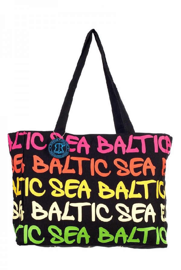 Сумка женская Robin Ruth Baltic Sea, цвет: черный, мультиколор. BG2640-ABG2640-A Сумка женская Robin Ruth Baltic Sea, цвет: черный, мультиколор. BG2640-ABG2640-AЖенская сумка Robin Ruth Baltic Sea выполнена из текстиля с ярким принтом в виде разноцветных надписей. Модель состоит из одного основного отделения, которое закрывается на застежку-молнию. Сумка оснащена ручками для удобной переноски.