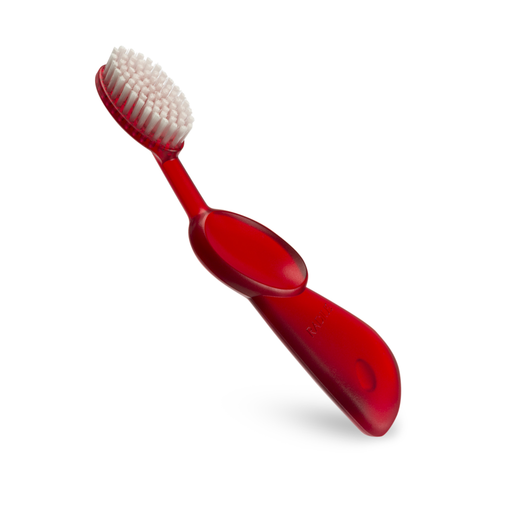 Radius, Зубная щетка для взрослых Original/Toothbrush Original/ красная, для правшейR004792 Radius, Зубная щетка для взрослых Original/Toothbrush Original/ красная, для правшейR004792Классические зубные щётки, имеющие в 3 раза больше щетинок и удобную ручку для правой или левой руки. Мягкая, широкая головка с веерной щетиной помогает улучшить здоровье десен, массируя десны во время чистки. Широкий спектр - чистка зубов и массаж десен одновременно.