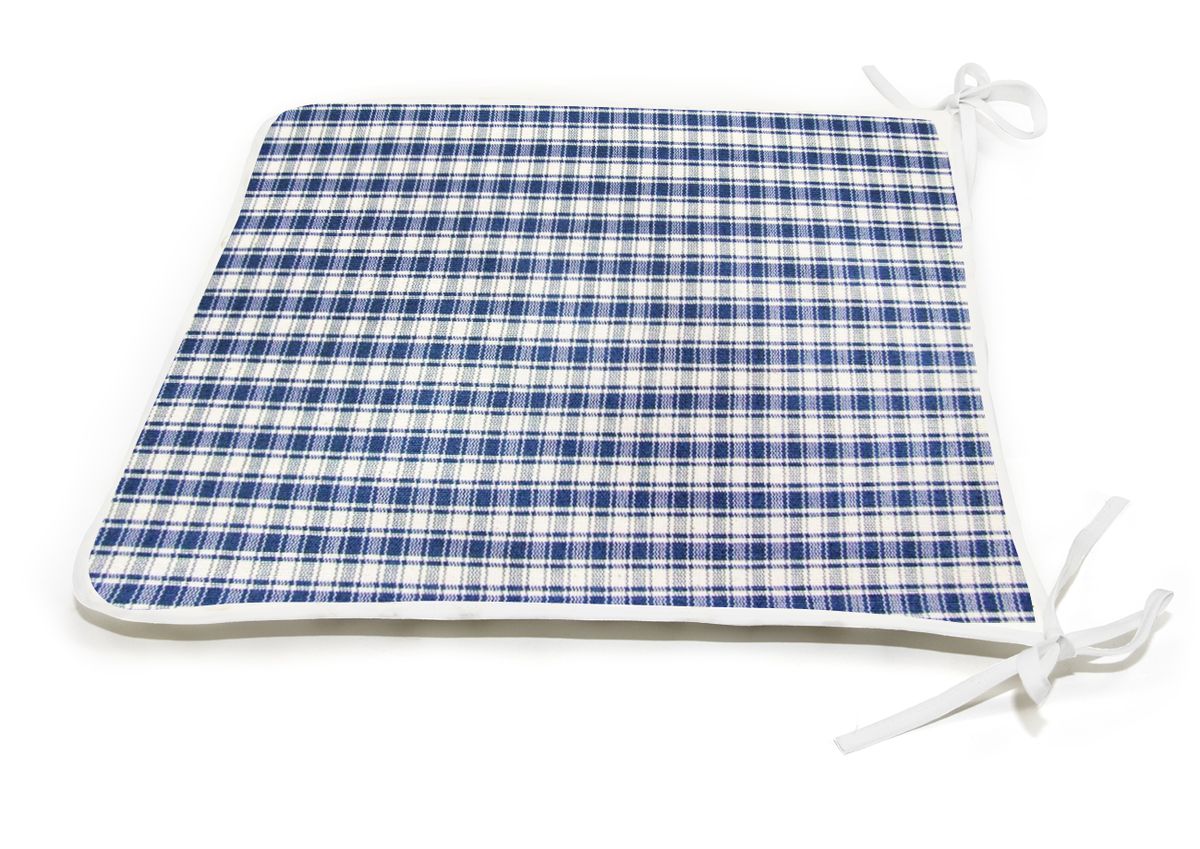 Подушка на стул KauffOrt Коттедж, 39x40 см. 31121136403112113640 Подушка на стул KauffOrt Коттедж, 39x40 см. 31121136403112113640Комплектация: 1 Сидушка, на завязках, (наполнитель: синтепон). Материал: полотно, принт. Состав: 55% хлопок, 30% полиэстер, 15% акрил. Цвет: Мультиколлор. Применение: кухня, дача.