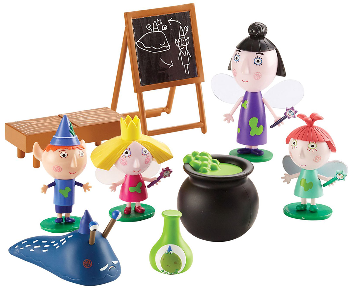Ben&Holly Игровой набор Школа Магии30978 Ben&Holly Игровой набор Школа Магии30978Специально для маленьких поклонников мультфильма Волшебное королевство Бена и Холли создан игровой набор Школа Магии. С таким набором забавных героев ваш малыш будет обыгрывать удивительные истории об их приключениях, весело проводя время и развивая воображение, речевые навыки, словарный запас и координацию движений. Для успешного обучения волшебному ремеслу здесь есть все, что нужно: котел с колдовским зельем, колба с лягушкой, классная доска и удобная скамейка. Фигурки выполнены из качественного безопасного пластика. Ножки, ручки и голова у фигурок подвижны, а сзади каждой фигурки прикреплены прозрачные крылышки. Чтобы игра была увлекательней, вы можете приобрести другие игрушки из серии Бен и Холли.