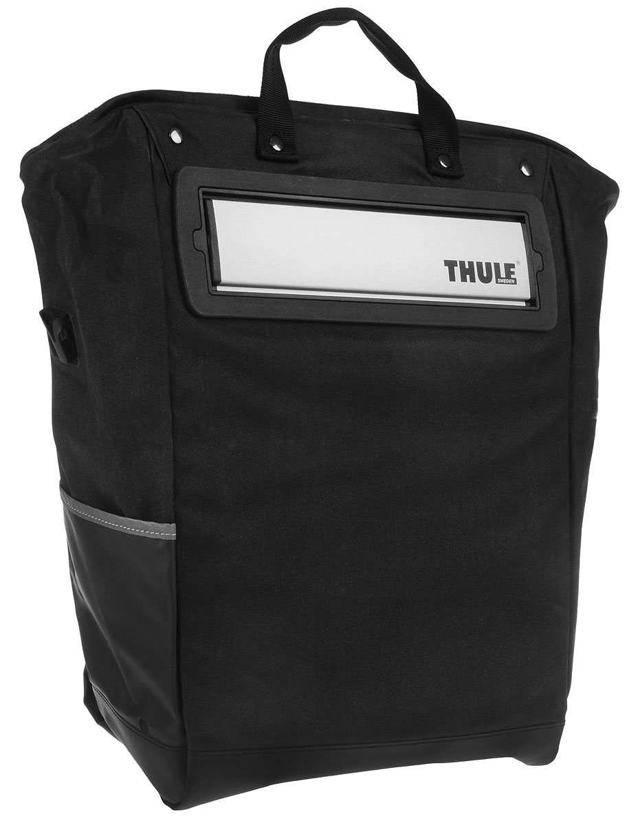 Сумка велосипедная Thule Tote, цвет: черный, серый, 23,5 л100002 Сумка велосипедная Thule Tote, цвет: черный, серый, 23,5 л100002Велосипедная сумка Thule Tote выполнена из высококачественных материалов в городском стиле. Легко трансформируется в повседневную сумку. Сумка имеет одно главное отделение, которое позволяет удобно помещать крупные вещи. Изделие оснащено удобными ручками и регулируемым ремнем через плечо. Система крепления проста в использовании, безопасна и имеет малый уровень вибрации. Крепления-невидимки легко отщелкиваются для максимального удобства при переноске без велосипеда. По бокам сумки расположен карман без застежки и карман на молнии для хранения наплечного ремня. Светоотражающие полоски повышают заметность на дороге в темное время суток. Сумку можно установить с любой стороны велосипеда. Она подходит к большинству видов багажника.