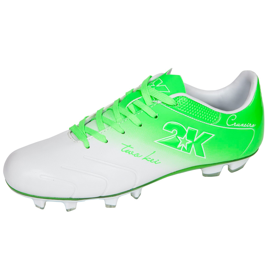 Бутсы футбольные 2K Sport Cruzeiro, цвет: белый, зеленый. Размер 42125323-white-green Бутсы футбольные 2K Sport Cruzeiro, цвет: белый, зеленый. Размер 42125323-white-greenЯркие футбольные бутсы 2K Sport Cruzeiro, выполненные из микрофибры в современном стиле, подойдут для натуральных и искусственных покрытий. Облегченная, износостойкая подошва, конфигурация которой приближена к форме стопы, способствует комфорту и хорошей чувствительности при игре. Бесшовная конструкция верха. Бутсы оснащены пластиковой усилительной вставкой (супинатором). Эргономичная стелька. 2 пары шнурков разного цвета в комплекте.