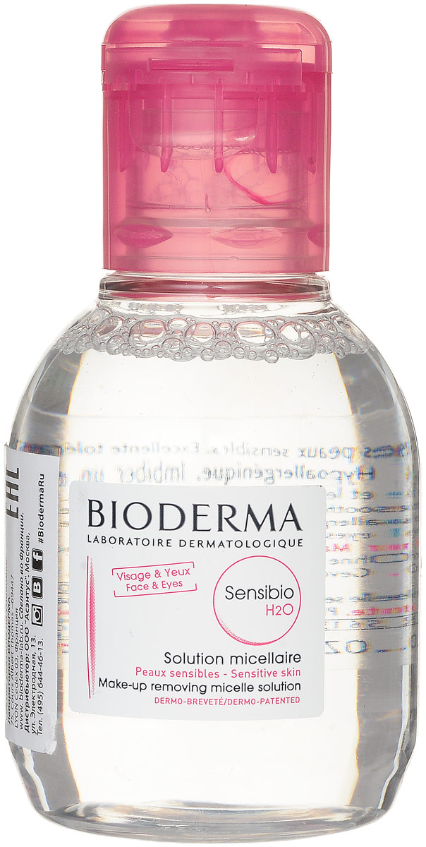 Bioderma Очищающая вода Sensibio,100 мл028704X Bioderma Очищающая вода Sensibio,100 мл028704XОчищение хрупкой, тонкой, чувствительной кожи, склонной к появлению покраснений. Снятие макияжа (в том числе - водостойкого) с лица и контура глаз. Великолепная переносимость. Sensibio качественно и быстро очищает кожу лица и контур глаз путем микроэмульгирования загрязнений и макияжа, сохраняя при этом гидролипидный баланс рогового слоя кожи. Успокаивает и увлажняет кожу. Не содержит щелочи, спирта, феноксиэтанола и ароматизаторов. PН - нейтральный.