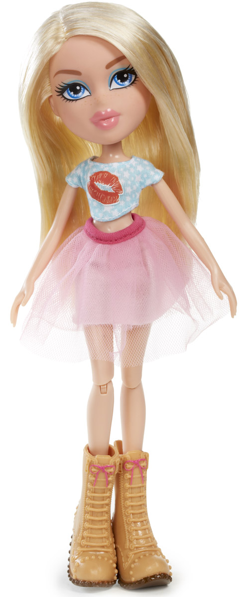 Bratz Кукла Диджей Хлоя540236 Bratz Кукла Диджей Хлоя540236Очаровательная кукла Bratz Диджей Хлоя - настоящая модница! Она неизменно в курсе всех новых тенденций и выбирает для себя самые яркие, эффектные образы. Сегодня на Хлое надета нежно-розовая юбка-пачка, голубой топ и массивные ботинки на небольшом каблуке. Также в комплект входят дополнительные аксессуары для более увлекательной сюжетно-ролевой игры. Bratz - это оригинальные куклы-модницы, популярные среди миллионов девочек во всем мире. У куклы большая голова и худощавое тело, большие миндалевидные глаза и блестящие губки. У нее подвижные руки, ноги сгибаются в коленях, а значит, игра с ней станет еще более интересной и увлекательной!