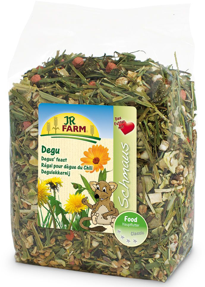 Корм для дегу JR Farm Classic, 800 г37512/ 13672 Корм для дегу JR Farm Classic, 800 г37512/ 13672Корм JR Farm Classic - полностью натуральный полноценный корм для всех видов дегу. Высокое содержание клетчатки и низкое содержание зерна обеспечивают здоровое пищеварение и способствуют снижению вероятности набора лишнего веса дегу. Полностью, как естественный корм из природы, смесь не содержит фрукты или ингредиенты с высоким содержанием сахаров, что снижает риск развития диабета. Большое количество овощей, витаминов и минералов для здорового образа жизни и для отличной физической формы. Рекомендации по кормлению: наполняйте кормушку, когда она уже пуста. Пожалуйста, обеспечивайте животное таким количеством корма, которое он съедает в течение 24 часов. Состав: пшеница, хлопья гороха, экстрактированная кукуруза, пшеничные хлопья, люцерна, хлопья бобов, семена трав, воздушная пшеница, пастернак, тимофеевка луговая, петрушка, ежа сборная, мята, морковь, свекла, зелень кукурузы, подорожник, красный клевер, мятлик луговой, овсяница луговая,...