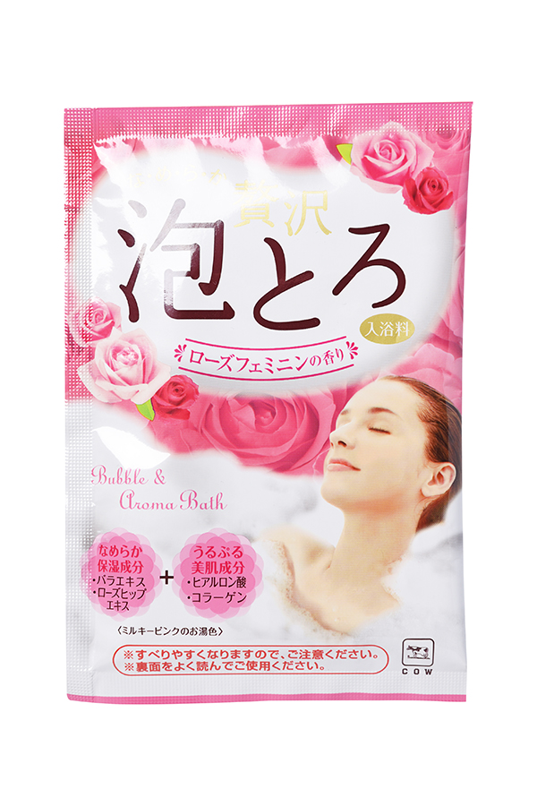 Gyunyu Sekken 00283gs Пудровая соль для принятия ванны с ароматом розы 30 г00283gs Gyunyu Sekken 00283gs Пудровая соль для принятия ванны с ароматом розы 30 г00283gsПудровая соль с ароматом розы предназначена для ежедневного ухода за телом. Увлажняющие и питательные компоненты, растворенные в воде, ухаживают за кожей, делая ее гладкой, нежной и упругой. Экстракт розы и экстракт шиповника увлажняют и питают. Гиалуроновая кислота и коллаген выравнивают цвет кожи и позволяют ей оставаться гладкой и упругой надолго. Средство придает воде молочно-розовый цвет и приятный цветочный аромат.