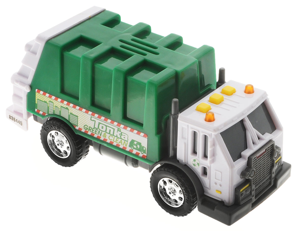 Tonka Самосвал мусороуборочныйsamosval/ast51478 Tonka Самосвал мусороуборочныйsamosval/ast51478Мусороуборочный самосвал Tonka станет отличным подарком юному любителю гонок. Машина выполнена из прочного безопасного материала и является уменьшенной копией мусоровоза. При нажатии на кнопки, расположенные на крыше кабины, издаются реалистичные звуки и срабатывают световые эффекты. Колеса самосвала оснащены свободным ходом. Ваш ребенок будет часами играть с этой машинкой, придумывая различные истории. Порадуйте его таким замечательным подарком! Для работы игрушки рекомендуется докупить 2 батарейки напряжением 1,5V типа ААА (товар комплектуется демонстрационными).