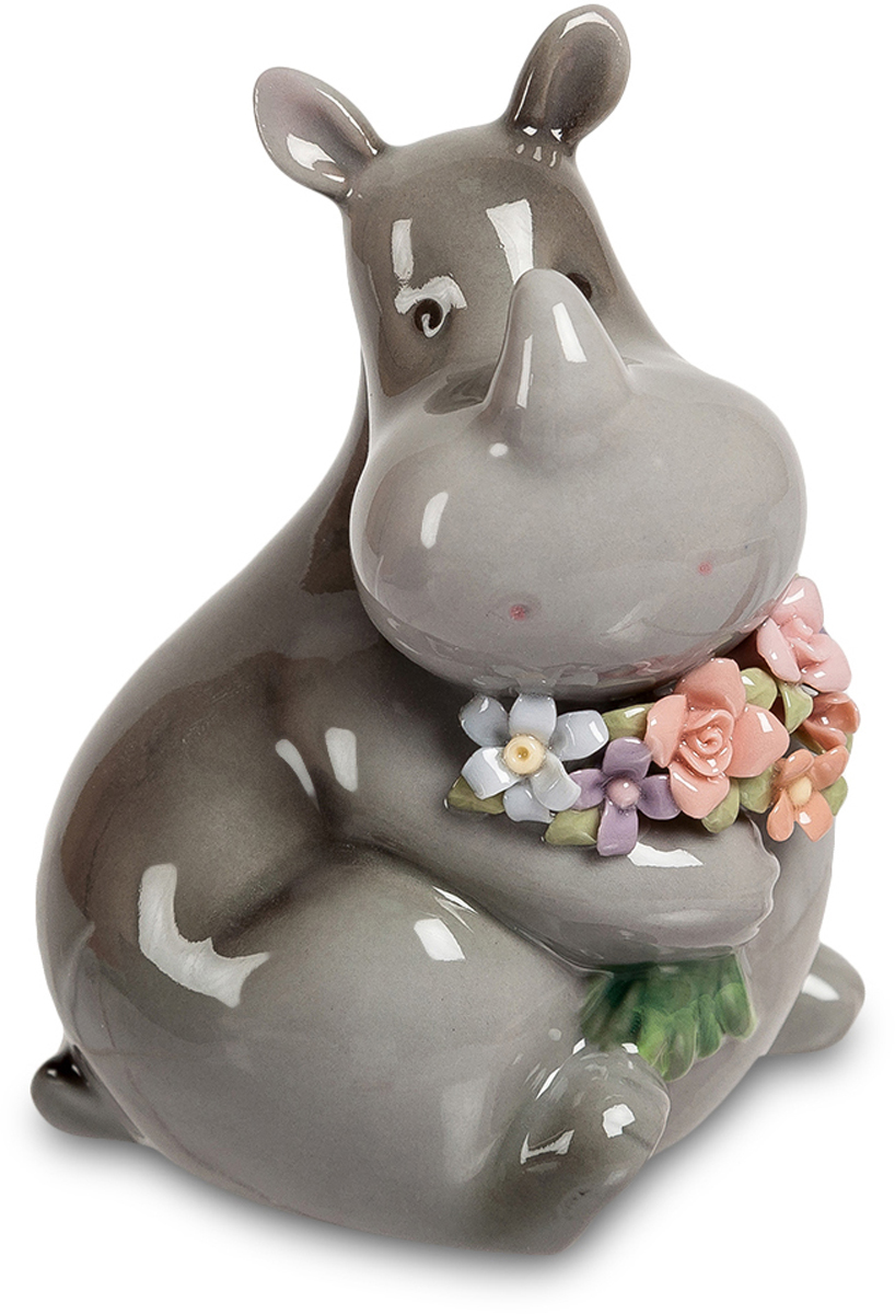 Фигурка Pavone Носорог с букетом. CMS-60/ 3CMS-60/ 3 Фигурка Pavone Носорог с букетом. CMS-60/ 3CMS-60/ 3Фигурка Носорог с букетом (Pavone) Совершенно необычный этот носорог. Никакого привычного образа могучего зверя, идущего напролом, которого остановить не может никто. И вдруг – совершенно нежный носорог, с ласковым и чуть печальным взглядом, крепко держащий в лапе букет роскошных цветов. Даже свирепая сила куда-то отступает, если на первый план выступает любовь. Прекрасный подарок для любимой женщины, которая всегда будет вспоминать того, кто принес ей цветы в образе такого могучего, но при этом тающего от нежности зверя. С днем рождения! И много-много счастья в жизни!