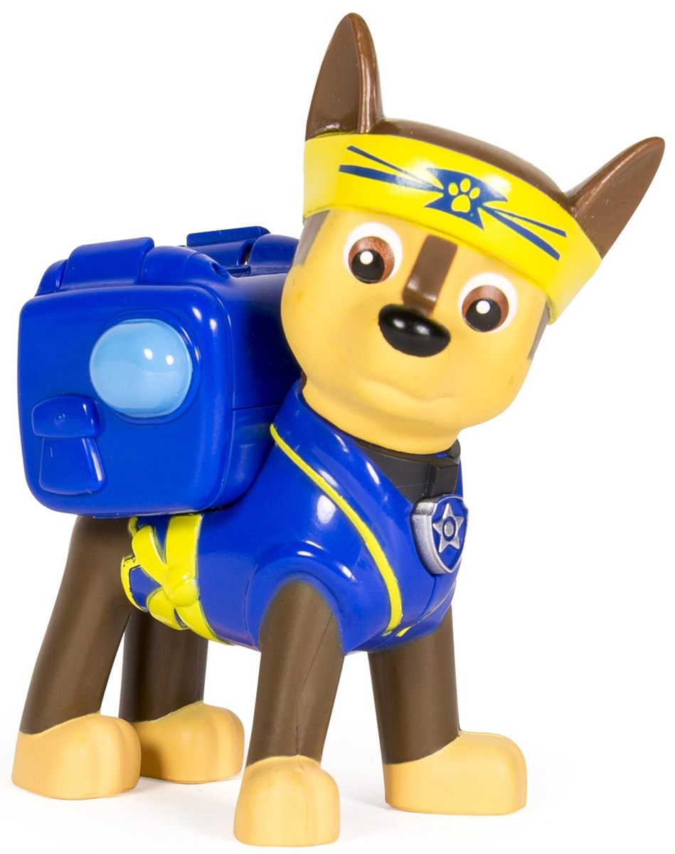 Paw Patrol Фигурка Pup-Fu Chase16655_20072758 Paw Patrol Фигурка Pup-Fu Chase16655_20072758Фигурка Paw Patrol Pup-Fu Chase с рюкзаком-трансформером станет отличным подарком для маленьких поклонников мультсериала Щенячий патруль. Фигурка выполнена из прочного высококачественного пластика. Голова фигурки вращается. При нажатии на кнопку, расположенную на груди, из рюкзака выдвигается мегафон и теннисная пушка. Ваш малыш сможет часами играть с этой очаровательной фигуркой, разыгрывая сценки из мультфильма, или придумывая собственные истории.