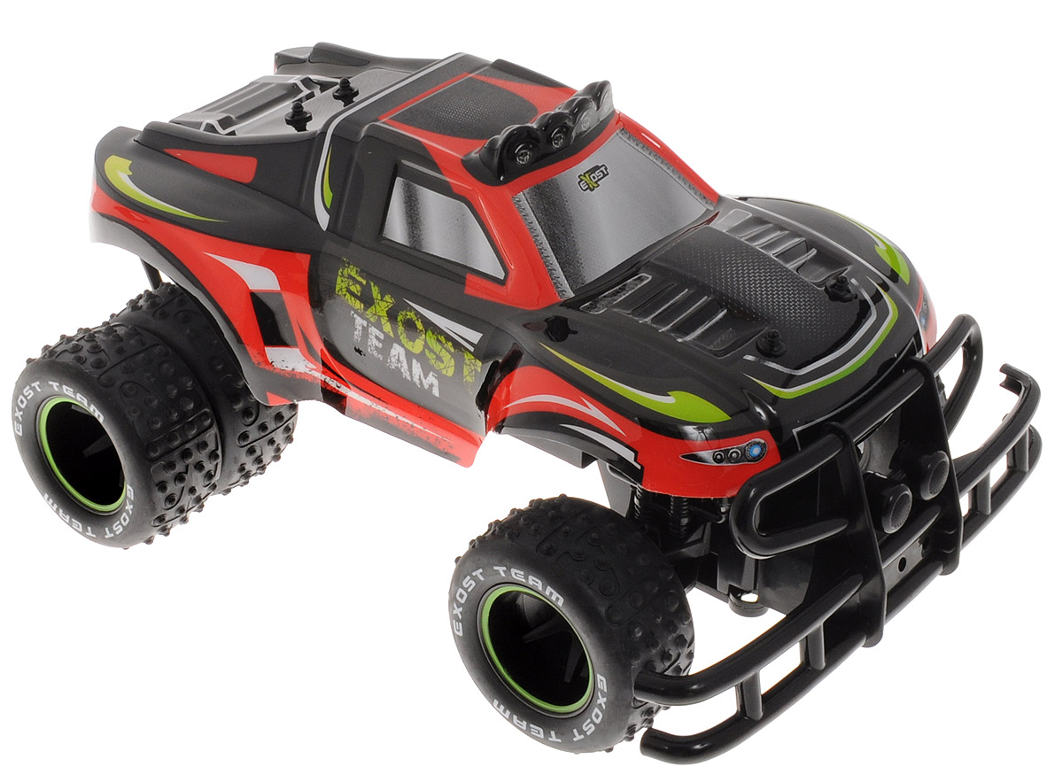 Silverlit Машина на радиоуправлении Super Wheel TruckTE121 Silverlit Машина на радиоуправлении Super Wheel TruckTE121Машинка на радиоуправлении Silverlit Super Wheel Truck - это большой джип в масштабе 1:10 со сдвоенными задними колёсами. Внедорожник обладает отличным сцеплением с дорогой благодаря шипованным покрышкам. Он быстро разгоняется до 15 км/ч и может без остановки ездить 20 минут. Пульт управления автомобилем пистолетного типа, его удобно держать в одной руке. Рулевое колесо управляет направлением движения модели, а курок - ее двигателем и тормозами. Для работы игрушки необходимы 5 батареек типа АА напряжением 1,5V (не входят в комплект). Для работы пульта управления необходимы 2 батарейки типа АА напряжением 1,5V (не входят в комплект).