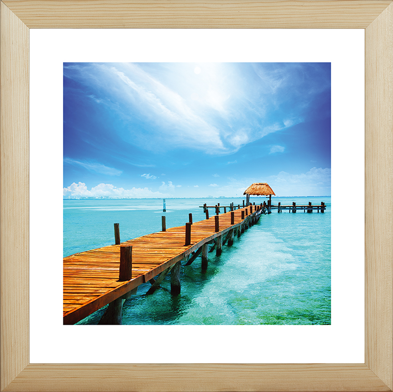 Картина Postermarket Тропический рай, 40 х 40 см. MC-40MC-40 Картина Postermarket Тропический рай, 40 х 40 см. MC-40MC-40Картина Postermarket Тропический рай прекрасно подойдет для декора интерьера различных помещений. Постер, выполненный в технике фотопечать, обрамлен паспарту и оформлен багетом бежевого цвета. Картина для интерьера (постер) - это современное и актуальное направление в дизайне помещений. Ее можно использовать для оформления любых помещений (дом, квартира, офис, бар, кафе, ресторан или гостиница). работоспособность. Правильное оформление интерьера создает благоприятный психологический климат, улучшает настроение и мотивирует. Размер картины: 400 x 400 мм.
