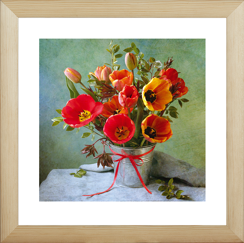 Картина Postermarket Натюрморт с тюльпанами, 40 х 40 см. MC-51MC-51 Картина Postermarket Натюрморт с тюльпанами, 40 х 40 см. MC-51MC-51Картина Postermarket Натюрморт с тюльпанами прекрасно подойдет для декора интерьера различных помещений. Постер, выполненный в технике фотопечать, обрамлен паспарту и оформлен багетом бежевого цвета. Картина для интерьера (постер) - это современное и актуальное направление в дизайне помещений. Ее можно использовать для оформления любых помещений (дом, квартира, офис, бар, кафе, ресторан или гостиница). работоспособность. Правильное оформление интерьера создает благоприятный психологический климат, улучшает настроение и мотивирует. Размер картины: 400 x 400 мм.
