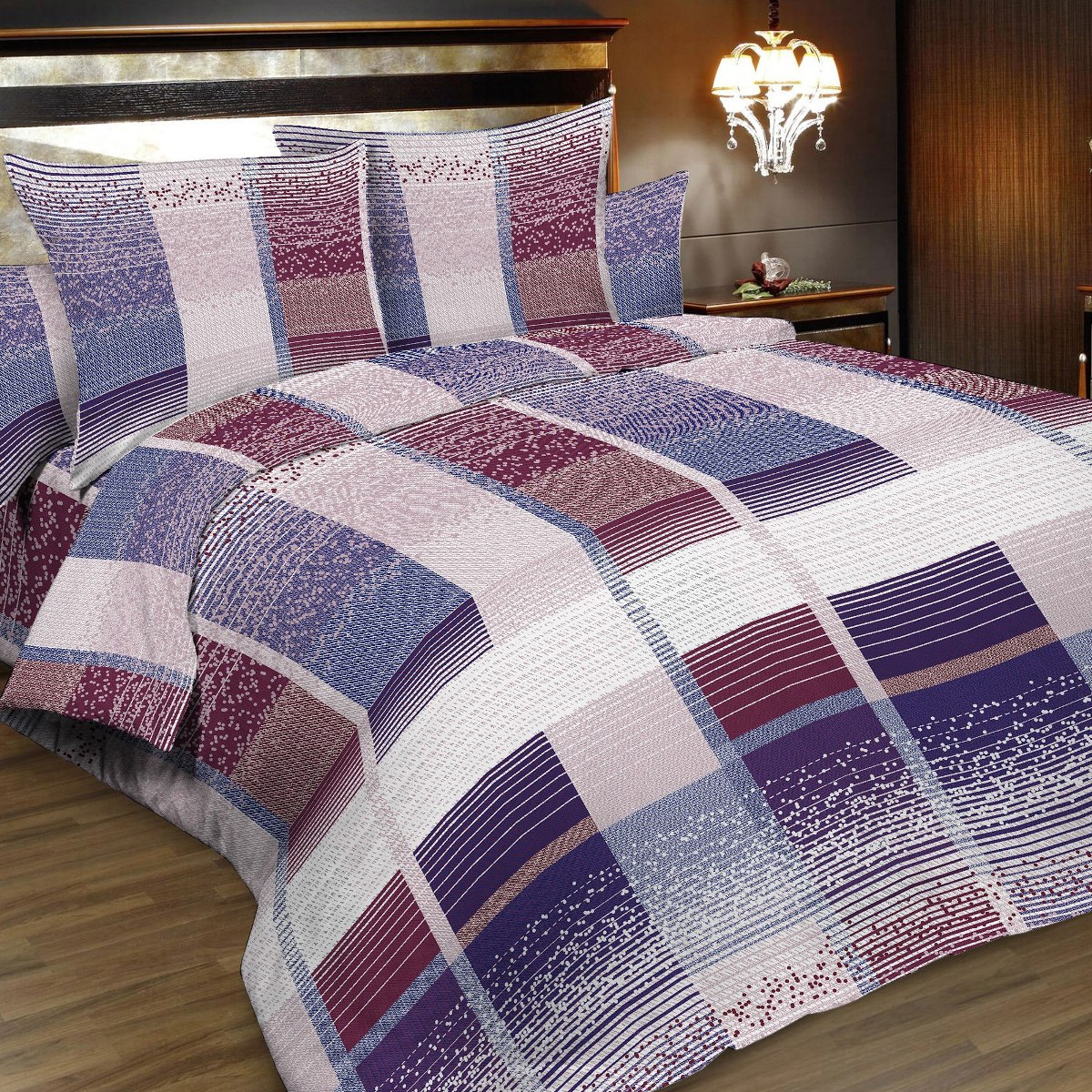 Комплект белья Letto, евро, наволочки 70х70, цвет: белый, синий, сиреневый. B160-6B160-6 Комплект белья Letto, евро, наволочки 70х70, цвет: белый, синий, сиреневый. B160-6B160-6Комплект белья Letto состоит из пододеяльника на молнии, простыни и двух наволочек, декорированных принтом в клетку. Белье выполнено из классической российской бязи. Ткань плотная, меньше сминается, изготовлена с использованием современных устойчивых красителей. Традиционная российская бязь выгодно отличается от импортных аналогов по цене, при том, что сама ткань толще и служит намного дольше. Рекомендуется перед первым использованием постирать, но не пересушивать. Применение кондиционера при стирке сделает такое постельное белье мягче и комфортней.