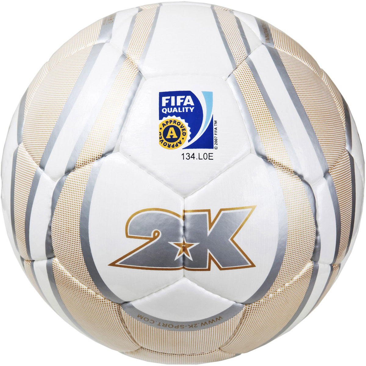Мяч футбольный 2K Sport Parity, цвет: белый, золотистый, серый. Размер 5127075F Мяч футбольный 2K Sport Parity, цвет: белый, золотистый, серый. Размер 5127075FПрофессиональный мяч 2K Sport Parity одобрен FIFA для проведения соревнований высшего уровня. Верх изделия выполнен из ЭВА и полиуретана. Четырехслойная текстильная подложка. Мяч имеет бесшовную бутиловую камеру с бутиловым ниппелем. Ручная сшивка панелей. Сертификат FIFA Approved.