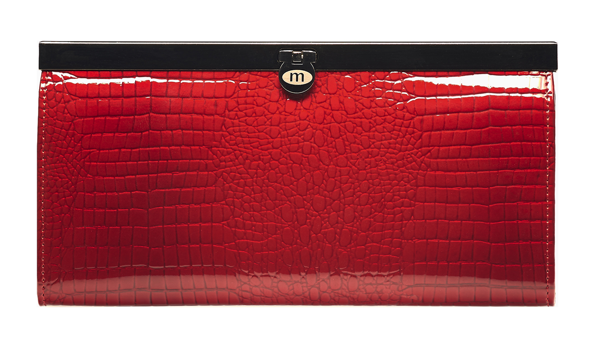 Кошелек женский Malgrado, цвет: красный. 73003-4473003-44# Red Кошелек Бол. Malgrado Кошелек женский Malgrado, цвет: красный. 73003-4473003-44# Red Кошелек Бол. MalgradoСтильный кошелек Malgrado выполнен из лаковой натуральной кожи красного цвета с декоративным тиснением под рептилию. Внутри содержит два горизонтальных кармана из кожи для бумаг, четыре кармашка для кредитных карт, два кармашка со вставками из прозрачного пластика, отделение на молнии для мелочи и четыре отделения для купюр. Кошелек упакован в подарочную металлическую коробку с логотипом фирмы. Такой кошелек станет замечательным подарком человеку, ценящему качественные и практичные вещи. Характеристики: Материал: натуральная кожа, текстиль, металл. Размер кошелька: 19 см х 10 см х 2 см. Цвет: красный. Размер упаковки: 23 см х 13 см х 4,5 см. Артикул: 73003-44.