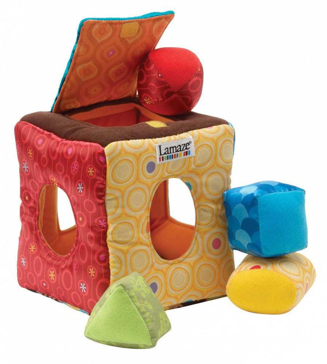 Tomy СортерLC27310A Tomy СортерLC27310AСортер Tomy - это классическая игрушка для развития самых маленьких детей. Каждая из четырех сторон выполнена в различной цветовой гамме. В стенках сортера имеются отверстия разных форм, а сверху - крышка на липучке. В комплект входят 4 мягкие фигурки - квадрат, треугольник, круг и овал. Задача малыша - найти для каждой фигурки свое отверстие. Когда все фигурки собраны, их можно легко вытащить наружу и играть снова! Сортер познакомит малыша с новыми формами и поможет в развитии логического мышления.