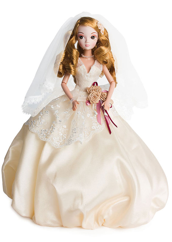 Sonya Rose Кукла в платье АдельR4340N Sonya Rose Кукла в платье АдельR4340NКукла Sonya Rose из cерии Gold Collection - это коллекция свадебных и вечерних платьев, каждое из которых неповторимо по своему дизайну. Особенность коллекции в том, что каждое платье разрабатывается индивидуально совместно с Российскими и Китайскими дизайнерами. Все детали платья отшиваются вручную. У каждой куклы в коллекции индивидуальные прически и элегантные аксессуары. Вся коллекция представлена в роскошной подарочной упаковке. Кукла представлена в образе красавицы невесты и наряжена в очаровательное свадебное платье Адель. Платье выполнено из разных фактурных тканей, юбка пышная к низу немного собрана, потому напоминает нераспустившийся бутон. На поясе платье украшено декоративным элементом в виде цветов роз. Элегантная жемчужная бижутерия в виде ожерелья и браслета дополняют образ невесты. Волнистые русые локоны аккуратно уложены в стильную прическу, украшенную цветком. Благодаря подвижным частям тела, кукла может принимать различные позы во время игры. В комплект...