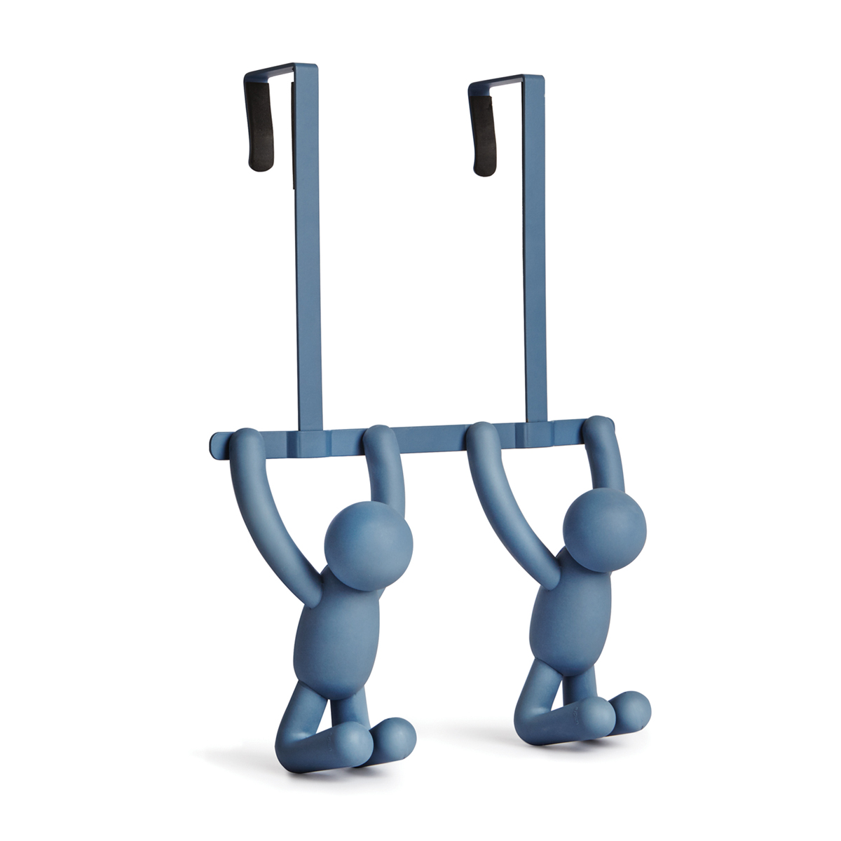 Вешалка на дверь Umbra Buddy, цвет: синий1004260-755 Вешалка на дверь Umbra Buddy, цвет: синий1004260-755Пополнение в коллекции Buddy – двойные крючки с надверным креплением. Могут легко перемещаться с двери в ванную на дверь в спальню и обратно, а на выходные запросто переехать на дачу. Крючки рассчитаны на межкомнатные двери стандартной глубины. Внутри каждого крючка предусмотрены мягкие амортизаторы, защищающие дверь от царапин Дизайнеры Wesley Chau & Alan Wisniewski