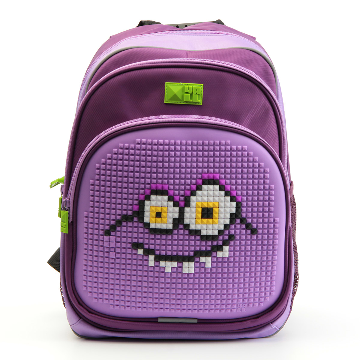 4ALL Рюкзак Kids цвет фиолетовый сиреневыйRK61-08N 4ALL Рюкзак Kids цвет фиолетовый сиреневыйRK61-08NРюкзак 4ALL - это одновременно яркий, функциональный школьный аксессуар и площадка для самовыражения. Уникальные рюкзаки Kids имеют гипоаллергенную силиконовую панель и разноцветные мозаичные биты, с помощью которых на рюкзаке можно создавать графические шедевры хоть каждый день! Модель выполнена из полиэстера с водоотталкивающей пропиткой. Рюкзак имеет 2 отделения, снаружи расположены 3 кармана (передний - на молнии, боковые - сетчатые). Система Air Comfort System обеспечивает свободную циркуляцию воздуха между задней стенкой рюкзака и спиной ребенка. Система Ergo System служит равномерному распределению нагрузки на спину ребенка, сохранению правильной осанки. Она способна сделать рюкзак, наполненный учебниками, легким. Ортопедическая спинка как корсет поддерживает позвоночник, правильно распределяя нагрузку. Простая и удобная конструкция спины и лямок позволяет использовать рюкзак даже деткам от 3-х лет. Светоотражающие вставки отвечают за безопасность...