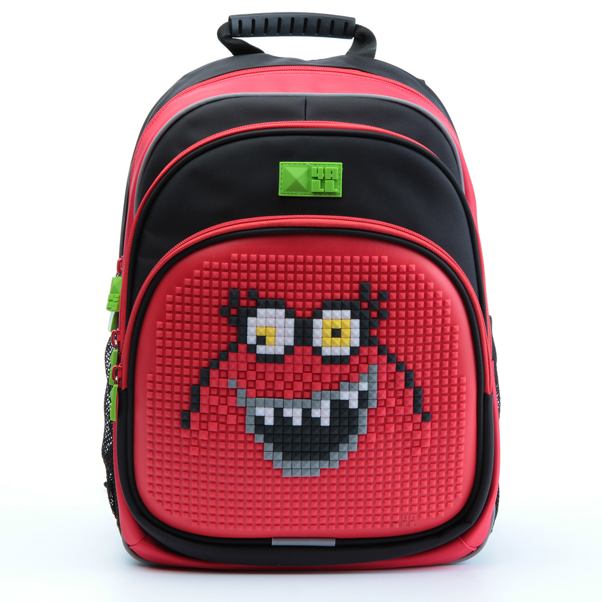 4ALL Рюкзак Kids цвет черный красныйRT63-04N 4ALL Рюкзак Kids цвет черный красныйRT63-04NРюкзак 4ALL - это одновременно яркий, функциональный школьный аксессуар и площадка для самовыражения. Уникальные рюкзаки Kids имеют гипоаллергенную силиконовую панель и разноцветные мозаичные биты, с помощью которых на рюкзаке можно создавать графические шедевры хоть каждый день! Модель выполнена из полиэстера с водоотталкивающей пропиткой. Рюкзак имеет 2 отделения, снаружи расположены 3 кармана (передний - на молнии, боковые - сетчатые). Система Air Comfort System обеспечивает свободную циркуляцию воздуха между задней стенкой рюкзака и спиной ребенка. Система Ergo System служит равномерному распределению нагрузки на спину ребенка, сохранению правильной осанки. Она способна сделать рюкзак, наполненный учебниками, легким. Ортопедическая спинка как корсет поддерживает позвоночник, правильно распределяя нагрузку. В комплекте 1 упаковка разноцветных пикселей-битов (300 штук) и инструкция для создания базовой картинки.