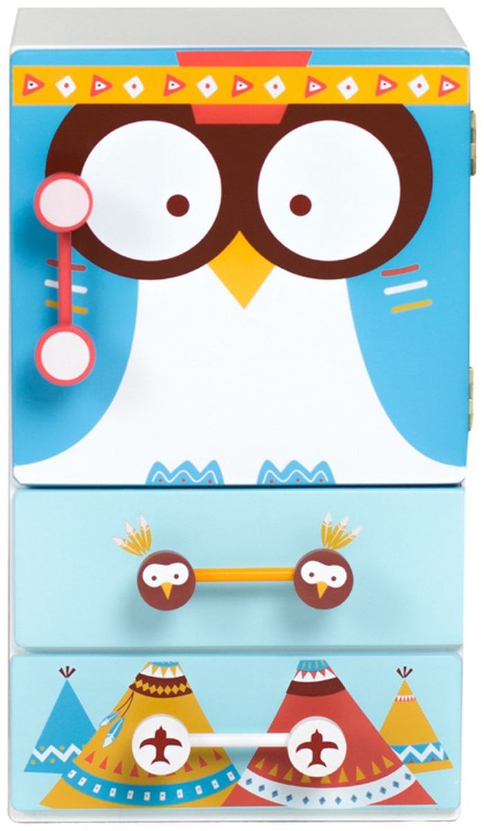 Kids4Kids Игрушечный холодильник Модный поваренок#1114 Kids4Kids Игрушечный холодильник Модный поваренок#1114Главный элемент детской кухни для маленького поваренка - яркий и необычный холодильник из дерева. Запоминающийся дизайн с совами понравится детям и взрослым. В комплект входят 25 различных имитаций продуктов питания, поэтому вам и вашему малышу будет интересно играть. Фрукты, овощи, эскимо, яйца, тосты с джемом и многое другое. Дверца на магните плавно закрывается, заботясь о безопасности маленьких пальчиков. Две выдвигающиеся полки надежно сохранят все аксессуары для игры. Необычный дизайн подойдет и мальчикам, и девочкам. Размеры (ВхШхГ), см: 48х26х2Игрушка отлично впишется в интерьер детской станет любимым развлечением детей. Такая насыщенная игра превосходно развивает воображение и логику, положительно сказывается на координации движений и зрительной координации, тренирует память и внимание. Игрушка изготовлена из высококачественного дерева, что очень важно при выборе детских товаров.