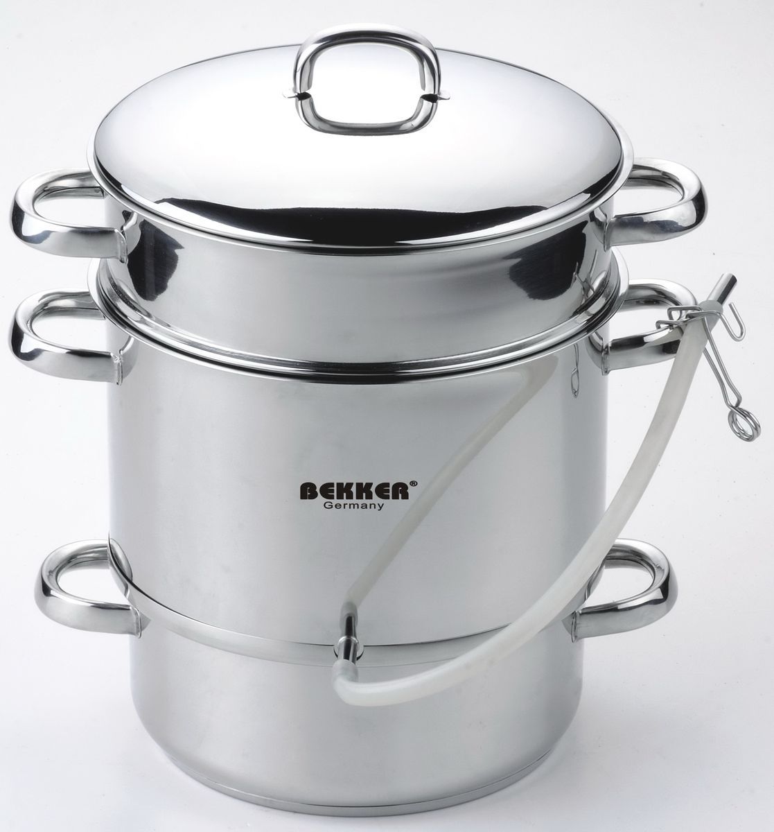 Соковарка Bekker, 8 л. BK-907BK-907 Соковарка Bekker, 8 л. BK-907BK-907Объем 21л, кастрюли нижняя 24х11см, средняя 26х15см, верхняя 26х16см, крышка метал, капсулированное дно. Состав: нержавеющая сталь.