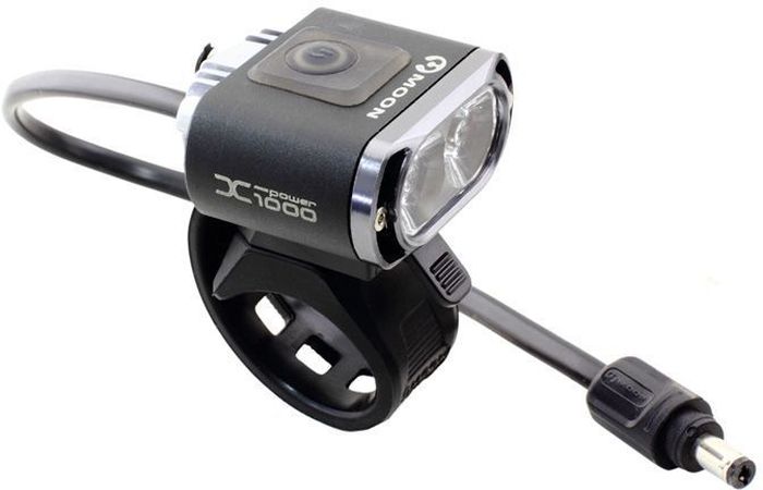 Фонарь передний Moon X-Power1000, 2 диода, 7 режимовWP_X-Power1000_W_2_LED Фонарь передний Moon X-Power1000, 2 диода, 7 режимовWP_X-Power1000_W_2_LEDОсобенности 2 Cree XM-L (T6) LED светодиода CNC алюминиевый корпус 7 вариантов работы : Максимум / Высоко / Стандарт / Низко / Мигание / Стробоскоп / SOS Быстросъемное крепление (22-31.8mm ) Быстросъемное крепление на шлем Система охлаждения Индикатор разряда батареи Четкие оптические линзы BS-XP-S2 lithium ion батарея (7.4V 3300mAh) Индикатор заряда и полной зарядки аккумулятора Автоматическое включение/выключение (при подключении к USB или кабелю зарядки) USB выход Умная зарядка (100-240 volts) Размер:46 x 47 x 22 mm