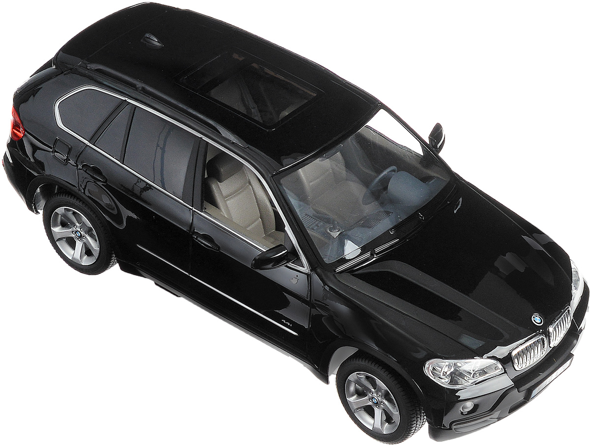 Rastar Радиоуправляемая модель BMW X5 цвет черный масштаб 1:1423200-1-RASTAR Rastar Радиоуправляемая модель BMW X5 цвет черный масштаб 1:1423200-1-RASTARРадиоуправляемая модель Rastar BMW X5 обязательно привлечет внимание взрослого и ребенка и понравится любому, кто увлекается автомобилями. Маневренная и реалистичная уменьшенная копия выполнена в точной детализации с настоящим автомобилем в масштабе 1:14. Управление машинкой происходит с помощью пульта. Машина двигается вперед и назад, поворачивает направо, налево и останавливается. Имеются световые эффекты (загораются фары и стоп-сигналы). Колеса игрушки обеспечивают плавный ход, машинка не портит напольное покрытие. Радиоуправляемые игрушки способствуют развитию координации движений, моторики и ловкости. Ваш ребенок часами будет играть с моделью, придумывая различные истории и устраивая соревнования. Порадуйте его таким замечательным подарком! Машина работает от 5 батареек напряжением 1,5V типа АА (не входят в комплект). Пульт работает от батарейки 9V типа Крона (не входит в комплект).