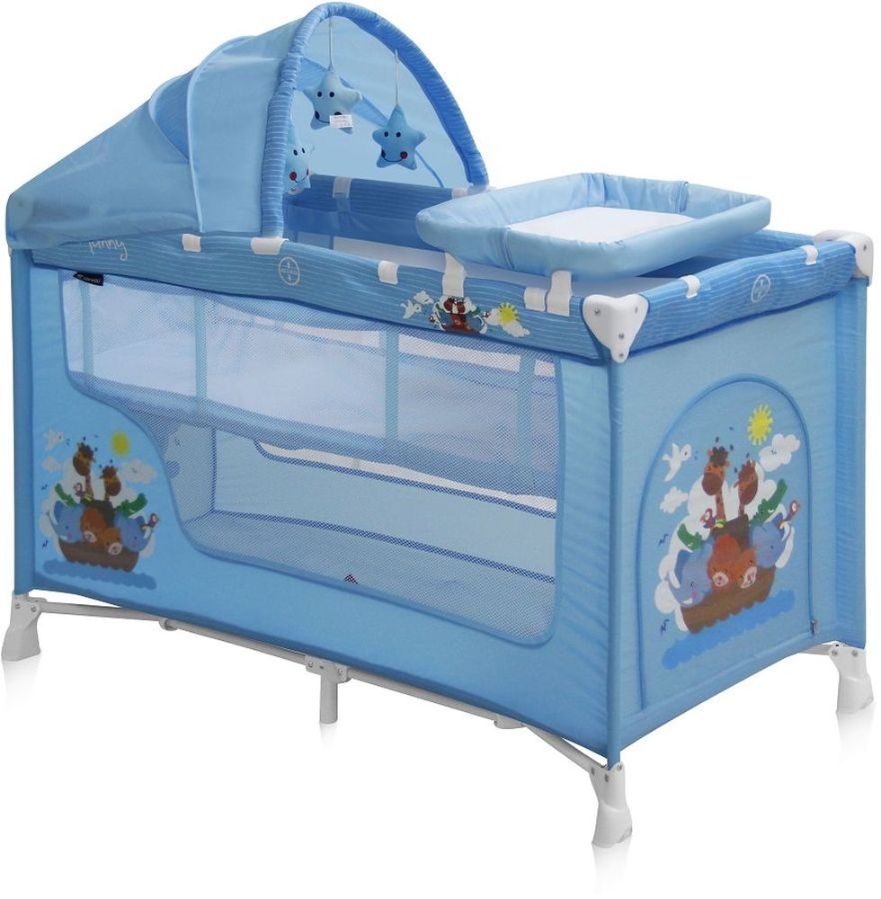 Lorelli Манеж-кроватка Nanny 2 Plus цвет синий3800151928423 Lorelli Манеж-кроватка Nanny 2 Plus цвет синий3800151928423Детский манеж-кроватка от болгарского бренда Bertoni Nanny 2 – это гарантированный комфорт вашего малыша! Продукция компании сертифицирована и отвечает самым высоким стандартам качества и безопасности эксплуатации, одобрена нормами ЕС. Манеж-кроватка уместен не только в доме, но и на улице. Достоинства детской кроватки-манежа Bertoni Nanny 2: Продукция изготовлена из высококачественных, экологичных материалов с антибактериальным покрытием Дно в Bertoni Nanny 2 имеет 2 уровня: одно для игр, второе для сна Дно жесткое, что гарантирует правильную поддержку спинки ребенка во время сна Bertoni Nanny 2 имеет центральную ножку, которая гарантирует не только дополнительную устойчивость, но и не дает прогибаться дну В сложенном виде конструкция занимает мало места, легко переносится в сумки, которая идет в комплекте. Процесс складывания предельно прост Bertoni Nanny 2 снабжена пеленатором, который устанавливается на борта манежа и еще есть защитный капюшон с дугой и игрушками Боковины...