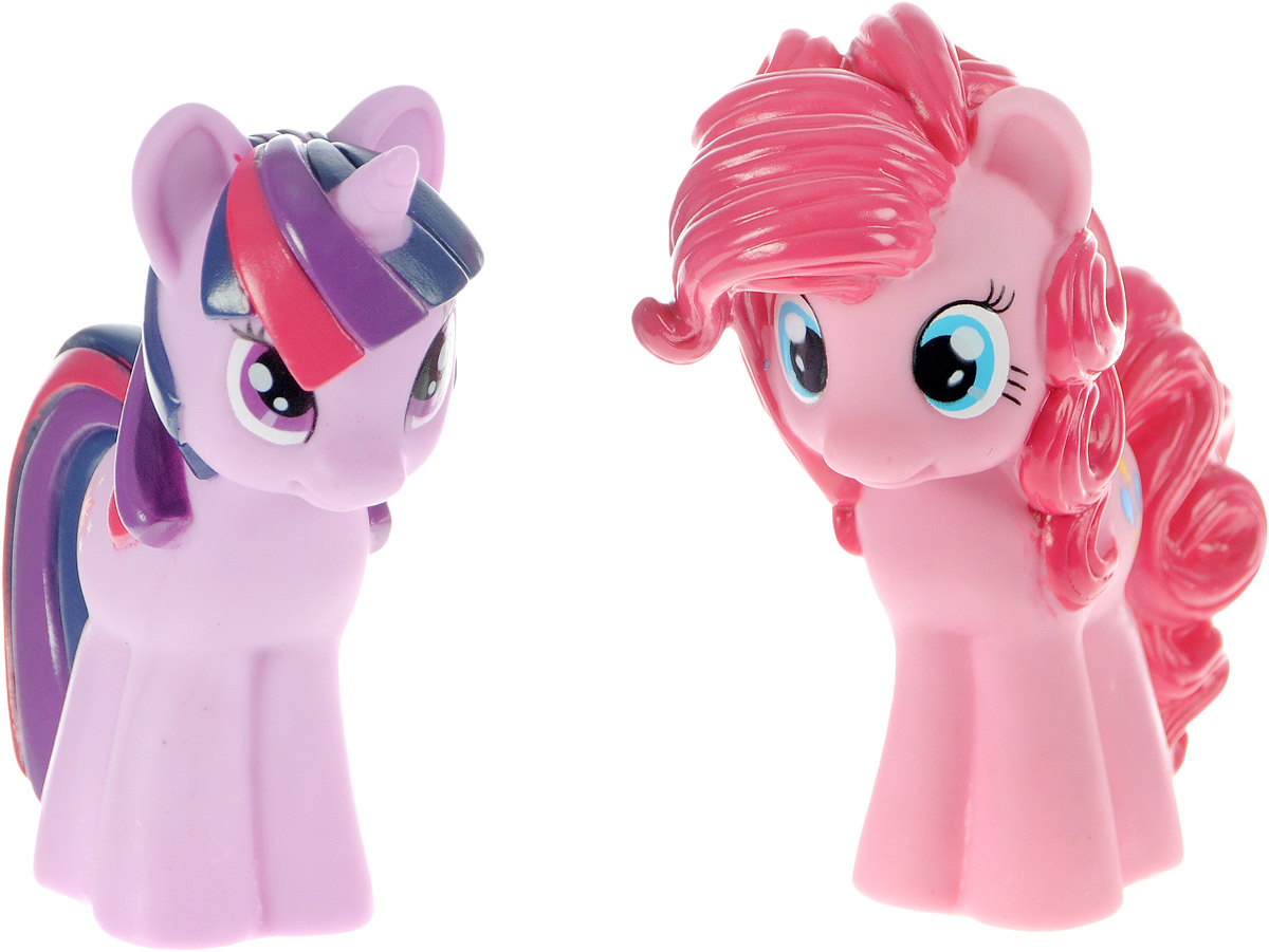 Играем вместе Набор игрушек для ванной My Little Pony цвет розовый сиреневый 2 шт171R-PVC Играем вместе Набор игрушек для ванной My Little Pony цвет розовый сиреневый 2 шт171R-PVCС набором игрушек для ванной Играем вместе My Little Pony принимать водные процедуры станет еще веселее и приятнее. В набор входят две игрушки в виде персонажей мультфильма Мой маленький пони. Игрушки могут брызгать водой и пищать. Набор доставит ребенку большое удовольствие и поможет преодолеть страх перед купанием. Игрушки для ванной способствуют развитию воображения, цветового восприятия, тактильных ощущений и мелкой моторики рук.