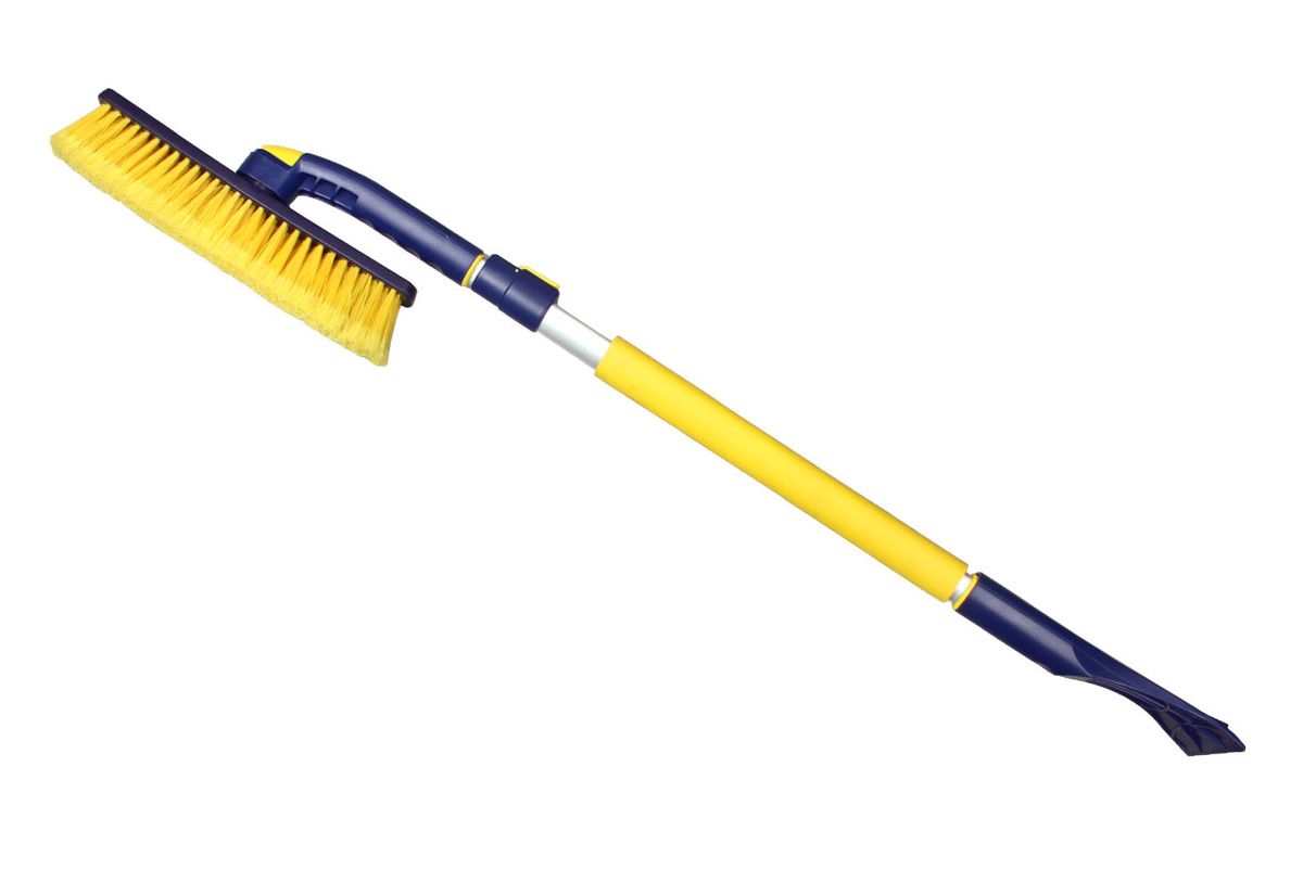 Щетка для снега Goodyear WB-07, с телескопической ручкой и поворотной головкой, цвет: синий, желтый, длина 91-130 смGY000207 Щетка для снега Goodyear WB-07, с телескопической ручкой и поворотной головкой, цвет: синий, желтый, длина 91-130 смGY000207Удобная телескопическая щетка Goodyear для удаления снега и льда с поверхности автомобиля. Щетка изготовлена с применением распушенной щетины, что позволяет бережно и эффективно очистить кузов и стекла от снега. Телескопическая ручка выдвигается на необходимую длину для удобной очистки крыши и других труднодоступных поверхностей. Длина щетки в сложенном виде - 75 см, в разложенном - 94 см. Выдвижной механизм оснащен плотным фиксатором, который удерживает заданную длину ручки во время эксплуатации. Скребок для очистки стекол ото льда незаменим в зимние морозы. Легко и аккуратно очищает наледь. Антискользящая ручка EVA не настывает на морозе и обеспечивает комфорт во время эксплуатации. Зимние щетки адаптированы к российским условиям. Детали сделаны из морозостойкого пластика, устойчивого к низким температурам до -50 ?С.