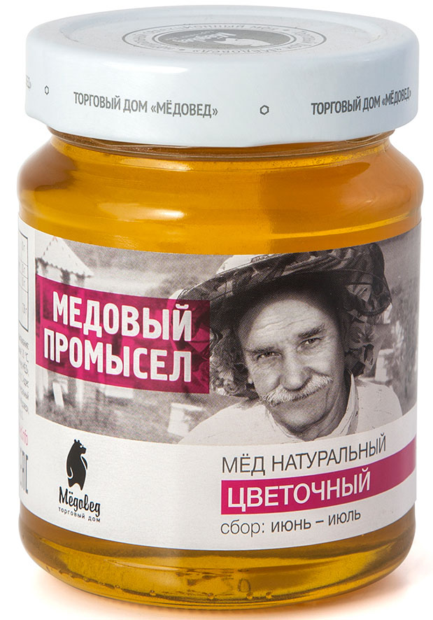 Медовед Медовый промысел мед пчелиный натуральный цветочный, 350 г4602009354922 Медовед Медовый промысел мед пчелиный натуральный цветочный, 350 г4602009354922Душистый аромат и карамельная консистенция цветочного мёда давно снискали ему популярность среди истинных ценителей. Этот полиферный сорт меда обладает богатым разнообразием вкусов, каждый из которых по-своему неповторим. Цветочный мёд собран на диких лугах, поэтому он вобрал в себя всю целительную силу лечебных растений. Его антисептические качества издавна используются в народной медицине для лечения воспалительных заболеваний. Это прекрасный источник витаминов и антиоксидантов. Он нормализует обмен веществ и является прекрасным десертным продуктом – полезным и натуральным.
