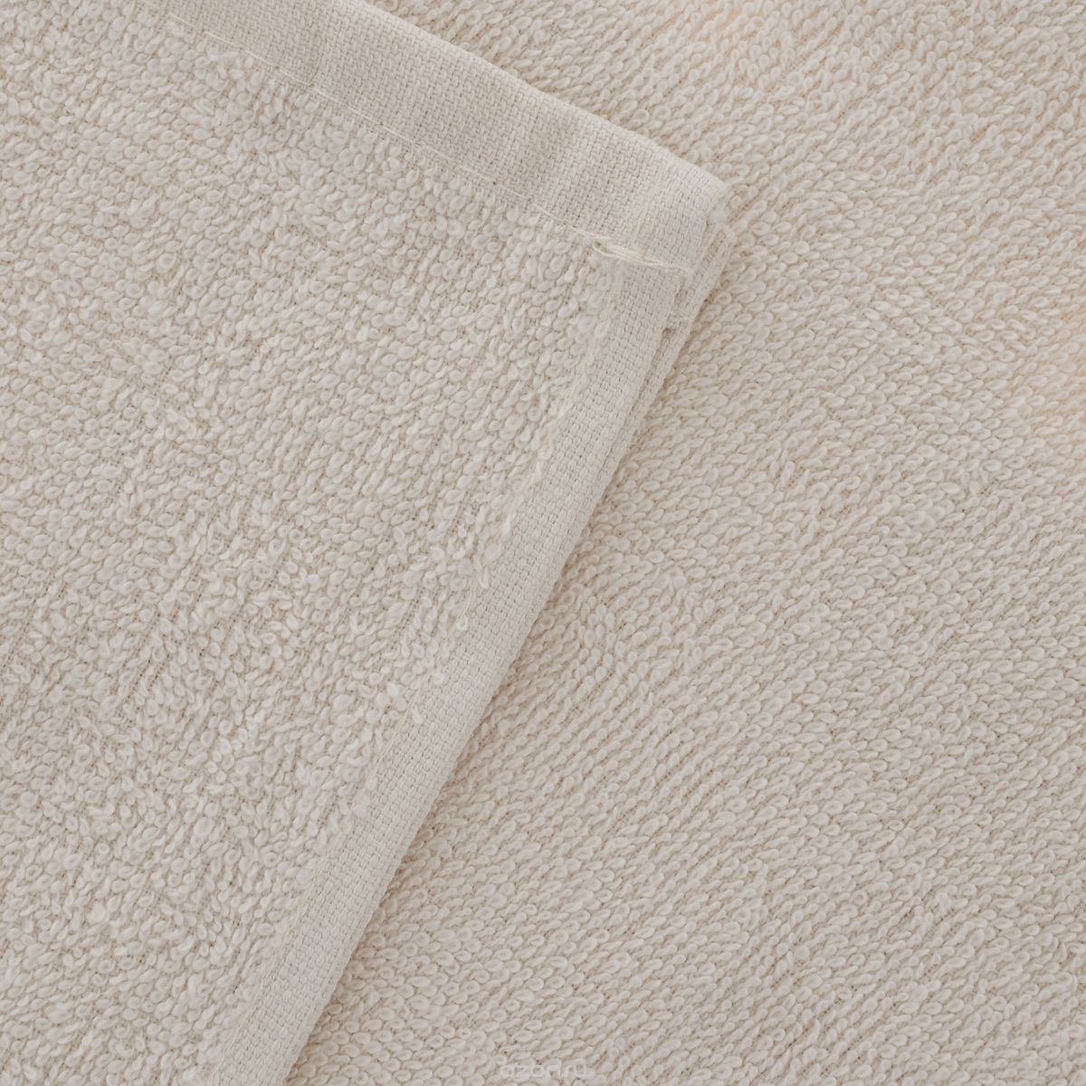 Полотенце Aisha Home Textile, цвет: бежевый, 70 х 140 см. УзТ-ПМ-114-08-03кУзТ-ПМ-114-08-03к Полотенце Aisha Home Textile, цвет: бежевый, 70 х 140 см. УзТ-ПМ-114-08-03кУзТ-ПМ-114-08-03кМахровые полотенца AISHA Home Textile идеальное сочетание цены и качества. Полотенца упакованы в стильную подарочную коробку. В состав входит только натуральное волокно - хлопок. Лаконичные бордюры подойдут для любого интерьера ванной комнаты. Полотенца прекрасно впитывает влагу и быстро сохнут. При соблюдении рекомендаций по уходу не линяют и не теряют форму даже после многократных стирок. Плотность: 420 г/м2.
