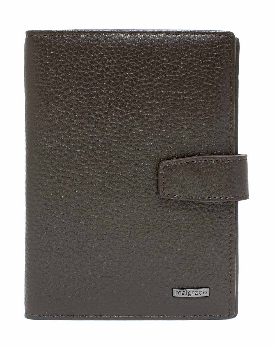Обложка для документов мужская Malgrado, цвет: коричневый. 54029-5002D54029-5002D Обложка для документов мужская Malgrado, цвет: коричневый. 54029-5002D54029-5002DМужская обложка для документов Malgrado выполнена из натуральной кожи. Обложка имеет два разворота, в нее можно вставить 2 паспорта, либо паспорт и права. На первом развороте справа имеется 5 отделений для карточек. Во втором развороте вставлен прозрачный вкладыш для полного комплекта автодокументов, пять отделений для кредитных и дисконтных карт. Вкладыш можно вынимать и вставить во второй разворот второй паспорт.
