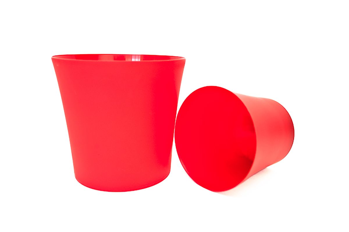 Кашпо Form-Plastic Фиолек, цвет: красный, диаметр 16 см5905907204689 Кашпо Form-Plastic Фиолек, цвет: красный, диаметр 16 см5905907204689Кашпо имеет минималистичный дизайн, подходящий под любой интерьер. Его матовая поверхность делает цвета насыщеннее и дает устойчивость к внешним воздействиям (царапины, солнечные лучи и т.д.).