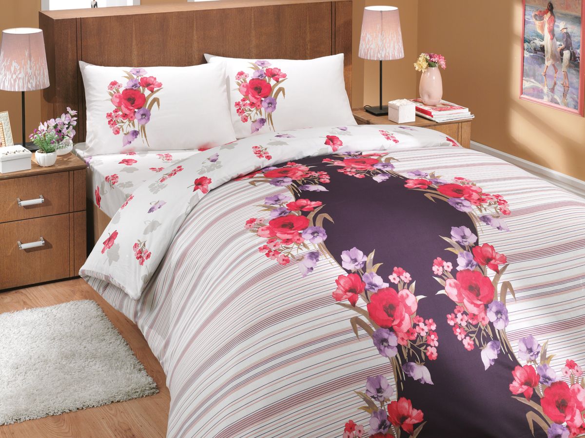 Комплект белья Hobby Home Collection Dream, семейный, наволочки 50x70, 70x70, цвет: лиловый1501000221 Комплект белья Hobby Home Collection Dream, семейный, наволочки 50x70, 70x70, цвет: лиловый1501000221Комплект белья Hobby Home Collection состоит из простыни, 2 пододеяльников и 4 наволочек. Белье выполнено из ранфорса - это ткань из 100% натурального хлопка, которая легко стирается, практичнее льна, подстраивается под температуру воздуха - зимой на таком белье тепло, летом - прохладно. Мягкость и нежность материала создает чувство комфорта и защищенности. У хлопка хорошая проводимость тепла, поэтому постельное белье из него может надолго оставаться свежим. Постельное белье с оригинальными дизайнами станет отличным выбором для людей, стремящихся всегда быть стильными.