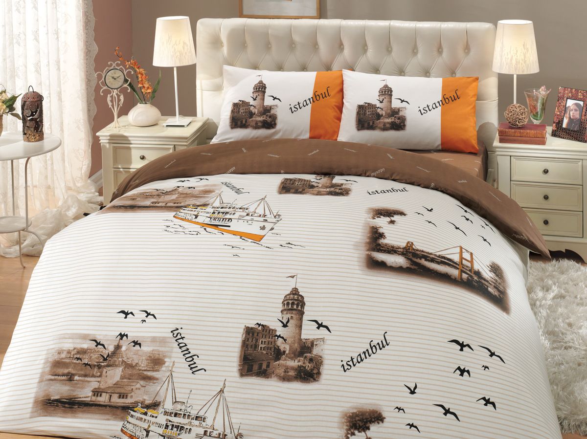 Комплект белья Hobby Home Collection Istanbul, евро, наволочки 50x70, 70x70, цвет: коричневый1501000248 Комплект белья Hobby Home Collection Istanbul, евро, наволочки 50x70, 70x70, цвет: коричневый1501000248Комплект белья Hobby Home Collection состоит из простыни, пододеяльника и 4 наволочек. Белье выполнено из ранфорса - это ткань из 100% натурального хлопка, которая легко стирается, практичнее льна, подстраивается под температуру воздуха - зимой на таком белье тепло, летом - прохладно. Мягкость и нежность материала создает чувство комфорта и защищенности. У хлопка хорошая проводимость тепла, поэтому постельное белье из него может надолго оставаться свежим. Постельное белье с оригинальными дизайнами станет отличным выбором для людей, стремящихся всегда быть стильными.
