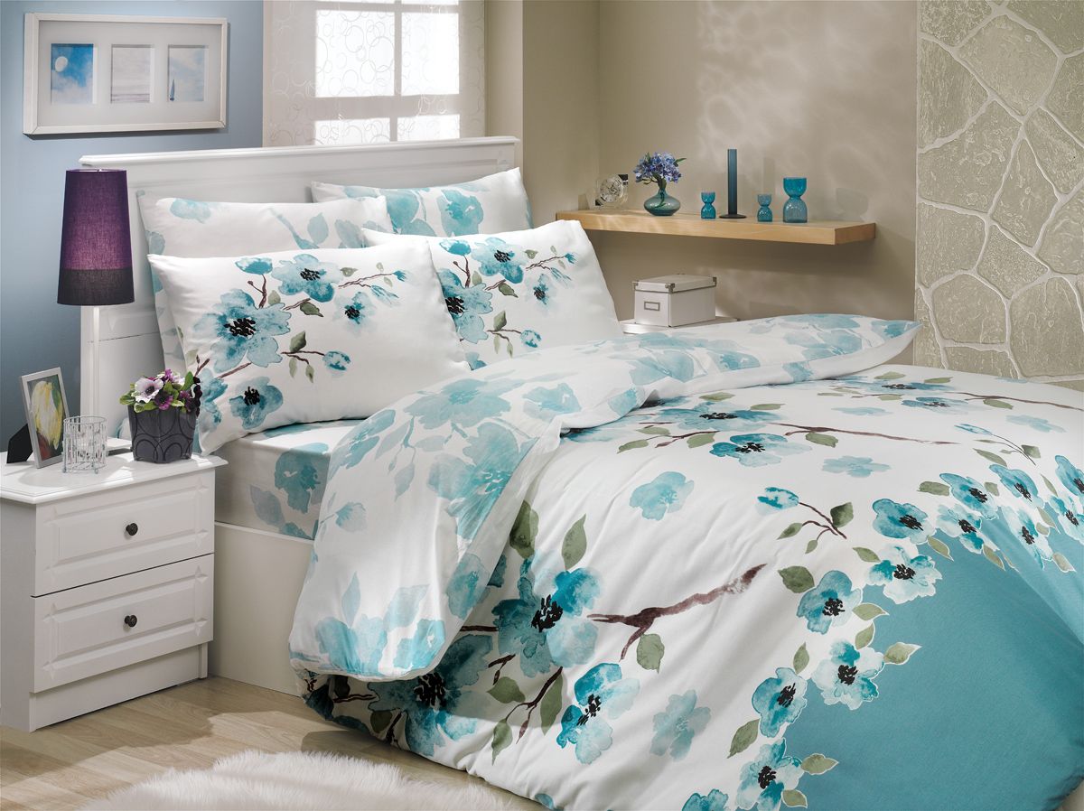 Комплект белья Hobby Home Collection Rosalinda, 1,5-спальный, наволочка 50х70, цвет: зеленый1501000269 Комплект белья Hobby Home Collection Rosalinda, 1,5-спальный, наволочка 50х70, цвет: зеленый1501000269Комплект постельного белья Hobby Home Collection изготовлен из высококачественного ранфорса (100% натурального хлопка). Ранфорс по своим техническим и тактильным свойствам значительно лучше бязи, практичнее льна и служит более недорогой альтернативой сатину. Ткань подстраивается под температуру воздуха: зимой на таком белье тепло, а летом прохладно. Белье легко стирается, обладает высокой гигроскопичностью и воздухопроницаемостью. Оно является достаточно прочным и стойким к деформациям, поэтому способно выдержать многочисленные циклы стирки. При этом на протяжении всего срока службы белье сохраняет мягкость и легкость. Стильный продукт с оригинальными дизайнами станет отличным выбором для людей, стремящихся всегда быть в центре внимания.