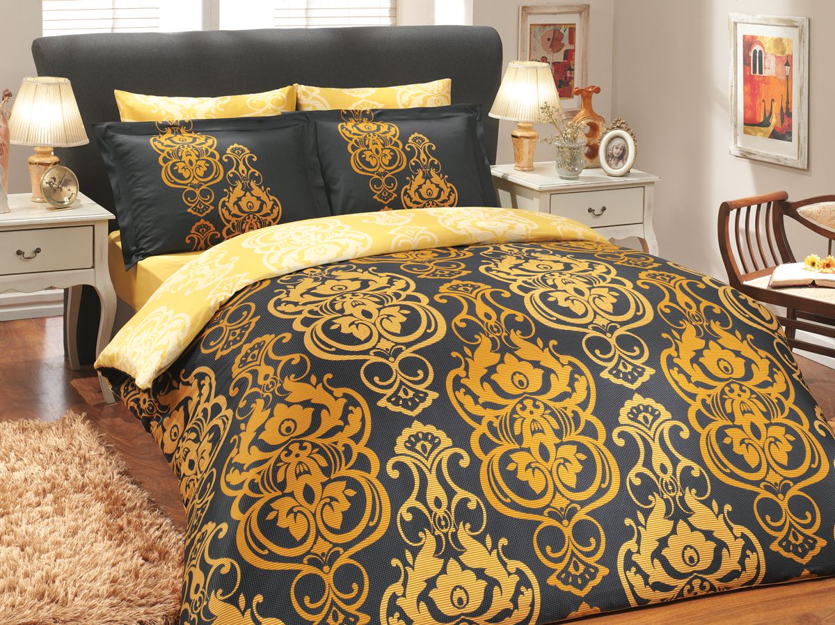 Комплект белья Hobby Home Collection Monart, семейный, наволочки 50x70, 70x70, цвет: золото1501000318 Комплект белья Hobby Home Collection Monart, семейный, наволочки 50x70, 70x70, цвет: золото1501000318Комплект постельного белья Hobby Home Collection изготовлен из высококачественного сатина (100% натурального хлопка путем сложного переплетения нескольких видов нитей). Ткань отличается хорошей способностью пропускать воздух и прекрасно впитывать влагу, благодаря чему подойдет людям, которые не переносят синтетическую ткань и прочие материалы, смешанные с синтетикой. Белье практически не мнется. Достоинства сатина: - он невероятно приятен на ощупь — гладкий, мягкий, нежный и необычайно плотный; - внешне, своим легким блеском, он напоминает дорогостоящий шелк, но по цене значительно ниже; - несмотря на мягкость, сатин прочен и долговечен благодаря особому переплетению нитей (по долговечности сатину нет равных); - ткань из натуральных хлопковых нитей обеспечивает абсолютную гигиеничность и гипоаллергенность; - применение современных технологий при нанесении принта гарантирует высокую цветоустойчивость и возможность создавать разнообразный дизайн....