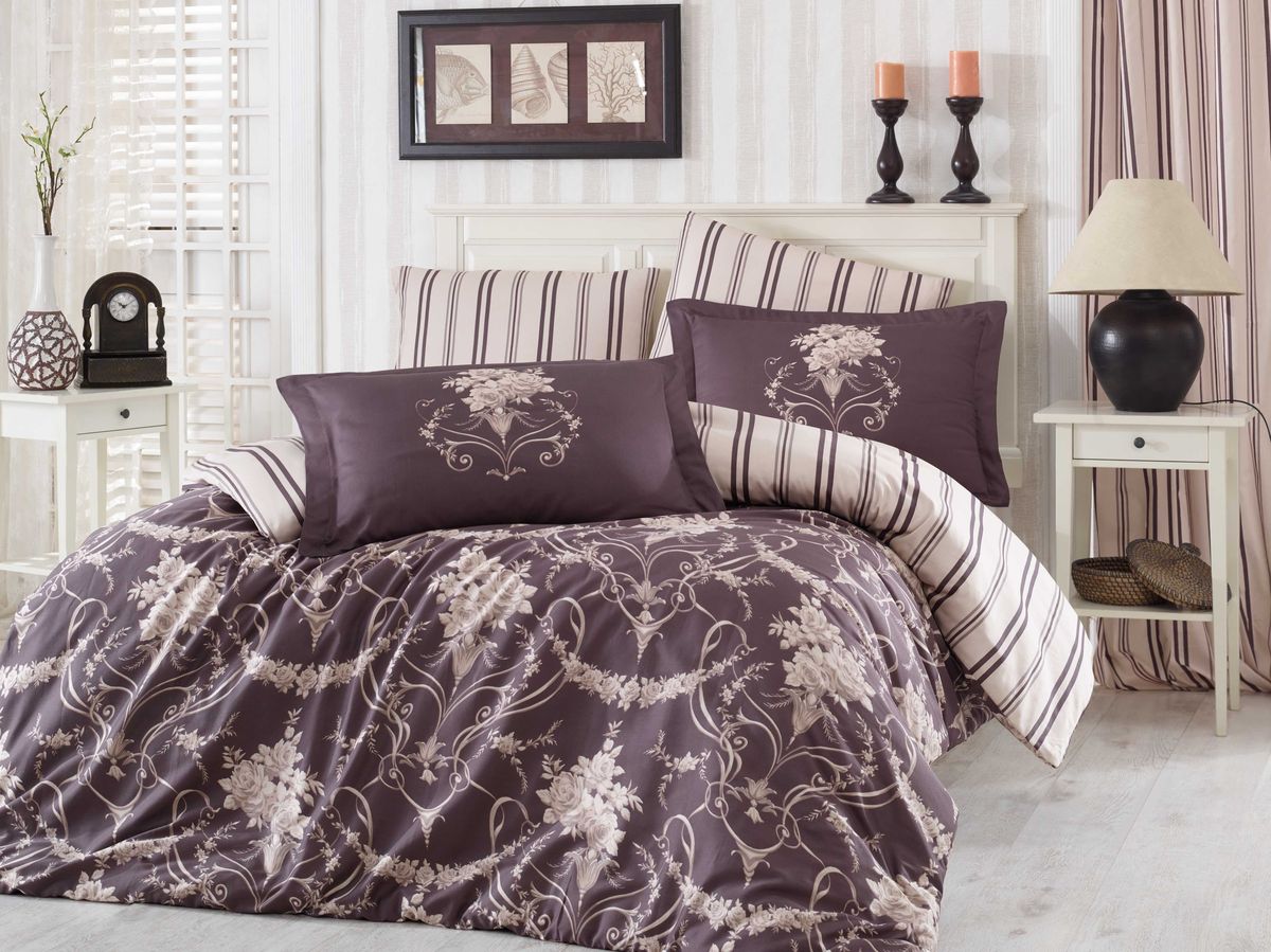 Комплект белья Hobby Home Collection Ornella, семейный, наволочки 50x70, 70x70, цвет: бежевый1501001153 Комплект белья Hobby Home Collection Ornella, семейный, наволочки 50x70, 70x70, цвет: бежевый1501001153Комплект постельного белья Hobby Home Collection изготовлен из высококачественного сатина (100% натурального хлопка путем сложного переплетения нескольких видов нитей). Ткань отличается хорошей способностью пропускать воздух и прекрасно впитывать влагу, благодаря чему подойдет людям, которые не переносят синтетическую ткань и прочие материалы, смешанные с синтетикой. Белье практически не мнется. Достоинства сатина: - он невероятно приятен на ощупь — гладкий, мягкий, нежный и необычайно плотный; - внешне, своим легким блеском, он напоминает дорогостоящий шелк, но по цене значительно ниже; - несмотря на мягкость, сатин прочен и долговечен благодаря особому переплетению нитей (по долговечности сатину нет равных); - ткань из натуральных хлопковых нитей обеспечивает абсолютную гигиеничность и гипоаллергенность; - применение современных технологий при нанесении принта гарантирует высокую цветоустойчивость и возможность создавать разнообразный дизайн....