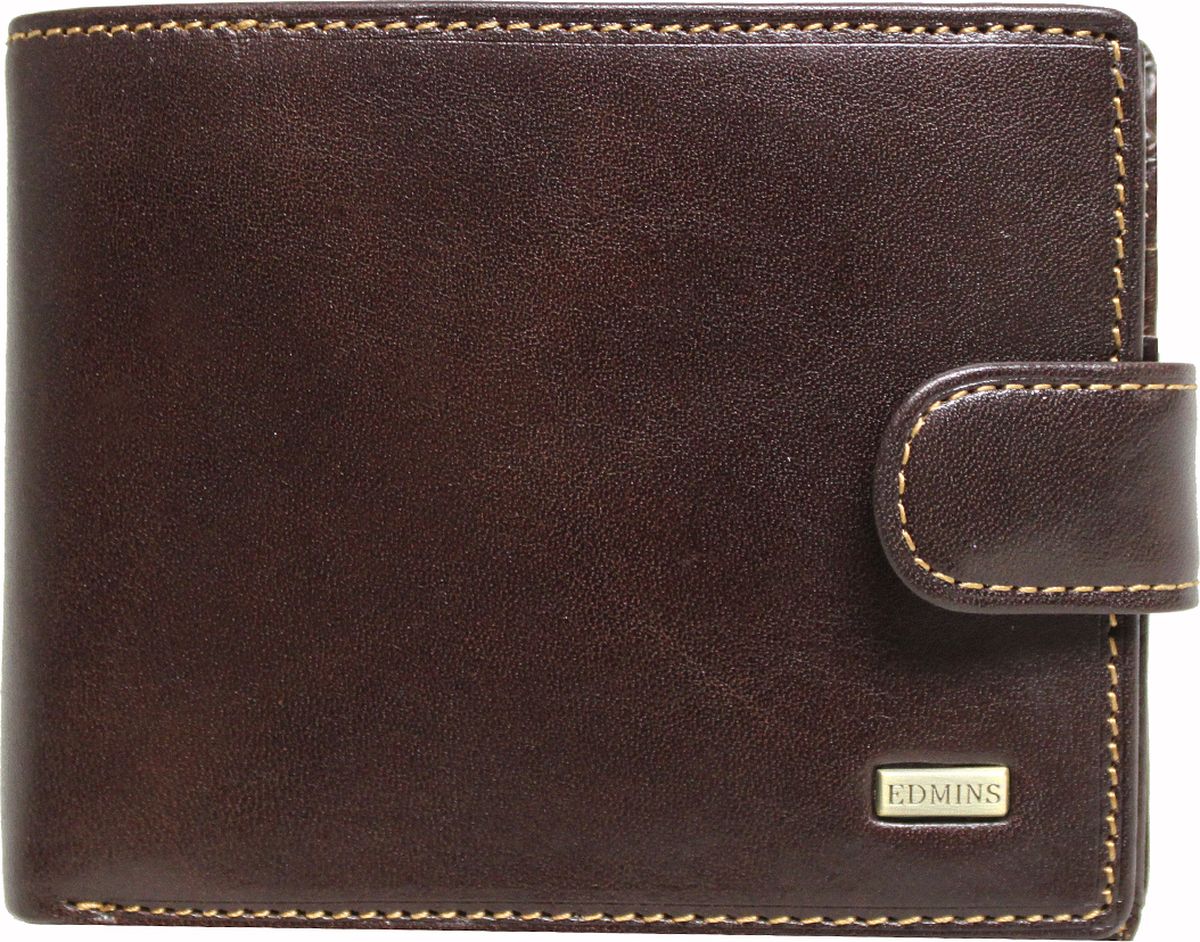 Портмоне мужское Edmins, цвет: коричневый. 2117 A Z ML ED2117 A Z ML ED brown Портмоне мужское Edmins, цвет: коричневый. 2117 A Z ML ED2117 A Z ML ED brownКомпактное портмоне Edmins выполнено из натуральной кожи с гладкой фактурой и оформлено металлическим элементом с символикой бренда. Модель раскладывается пополам и закрывается хлястиком на кнопку. Внутренний функционал: два отделения для купюр, четыре накладных кармашка для визиток и пластиковых карт, накладной карман со вставкой из прозрачного ПВХ. Отделение для мелочи закрывается на кнопку. В коллекциях кожгалантереи Edmins удачно сочетаются итальянская классика и шведский прагматизм, новаторство молодых дизайнеров и работы именитых мастеров, строгая цветовая гамма и смелые эксперименты с цветом. Изделия Edmins, разработанные в Италии, отличает высокое качество кожи, прекрасная износостойкость и актуальность коллекций. Изделие упаковано в фирменную коробку.
