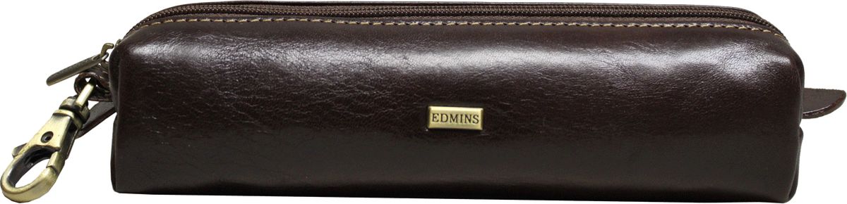 Ключница Edmins, цвет: коричневый. 109 XL ED109 XL ED brown Ключница Edmins, цвет: коричневый. 109 XL ED109 XL ED brownСтильная ключница Edmins выполнена из натуральной кожи с гладкой фактурой, оформлена металлическим элементом с символикой бренда и контрастной отделочной строчкой. Ключница закрывается на молнию, внутри расположено металлическое кольцо для ключей. Такая ключница станет прекрасным и стильным подарком человеку, любящему оригинальные и практичные вещи. В коллекциях кожгалантереи Edmins удачно сочетаются итальянская классика и шведский прагматизм, новаторство молодых дизайнеров и работы именитых мастеров, строгая черно-коричневая гамма и смелые эксперименты с цветом. Изделия Edmins, разработанные в Италии, отличает высокое качество кожи, прекрасная износостойкость и актуальность коллекций. Изделие упаковано в фирменную коробку.