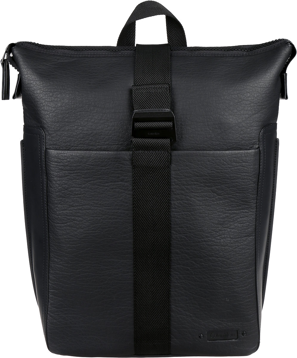 Рюкзак мужской Calvin Klein Jeans, цвет: черный. K50K502296_0010K50K502296_0010 Рюкзак мужской Calvin Klein Jeans, цвет: черный. K50K502296_0010K50K502296_0010Стильный мужской рюкзак Calvin Klein Jeans выполнен из полиуретана и полиэстера. Изделие имеет одно вместительное отделение, которое закрывается на застежку-молнию и дополнительно на широкий текстильный ремешок с металлическим крючком. Внутри изделия расположены мягкий карман для планшета, мягкий карман для ноутбука, закрывающийся на широкий хлястик с липучкой, два накладных открытых кармана и прорезной карман на застежке-молнии. Хлястик оснащен прорезным карманом. Снаружи, на передней стенке расположен нашивной карман на магнитной кнопке. Рюкзак оснащен широкими лямками регулируемой длины и ручкой для переноски в руке.