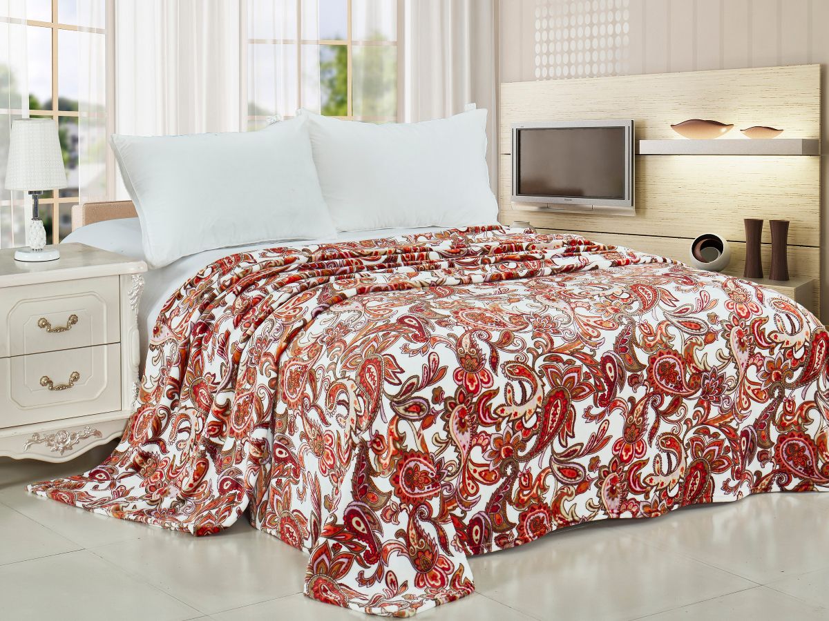 Плед Cleo Пэйсли люкс, 150 х 200 см150/055-pf Плед Cleo Пэйсли люкс, 150 х 200 см150/055-pfКоллекция пледов Cleo – модное решение вашего интерьера! Пледы сделаны из инновационного материала – микрофибры. Микрофибра (микроволокно) - прорыв в синтетической промышленности. Это очень тонкие волокна, тоньше человеческого волоса. Благодаря свой структуре, микрофибра имеет ряд преимуществ: - отличные впитывающие свойства и способность пропускать воздух, под пледами будет комфортно и зимой и летом; - при дальнейшем уходе краски не выцветают и не линяют; - пледами можно укрываться и не бояться, что на вашей одежде останутся следы ворса; - пледы прослужат невероятно долго. Коллекция пледов Cleo – для самого требовательного покупателя, разнообразие стилей и нежность и комфорт вашей семьи в любое время года!